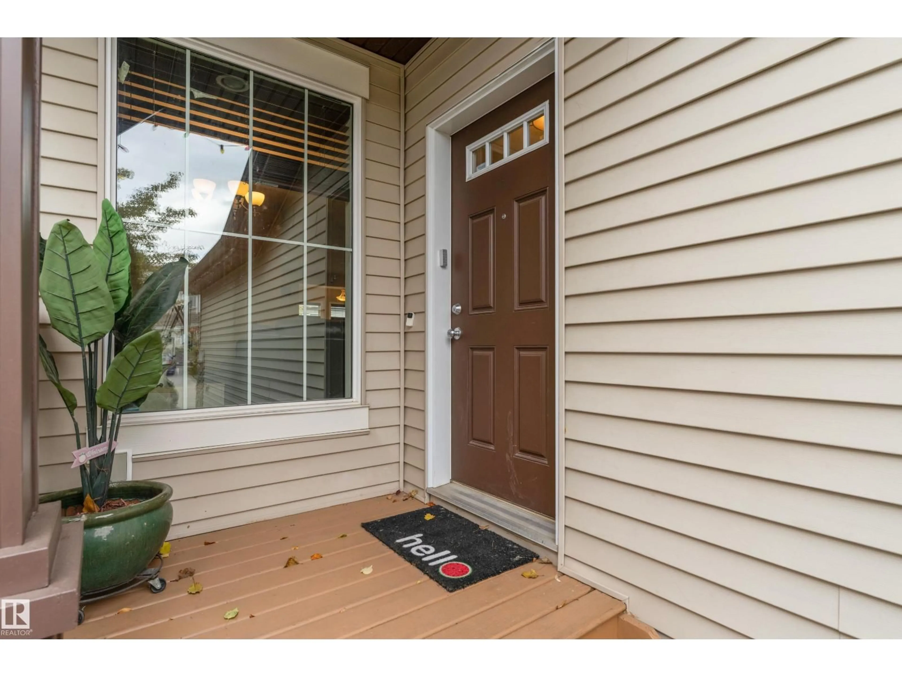 Indoor entryway for 1710 63A ST, Edmonton Alberta T6X0R8