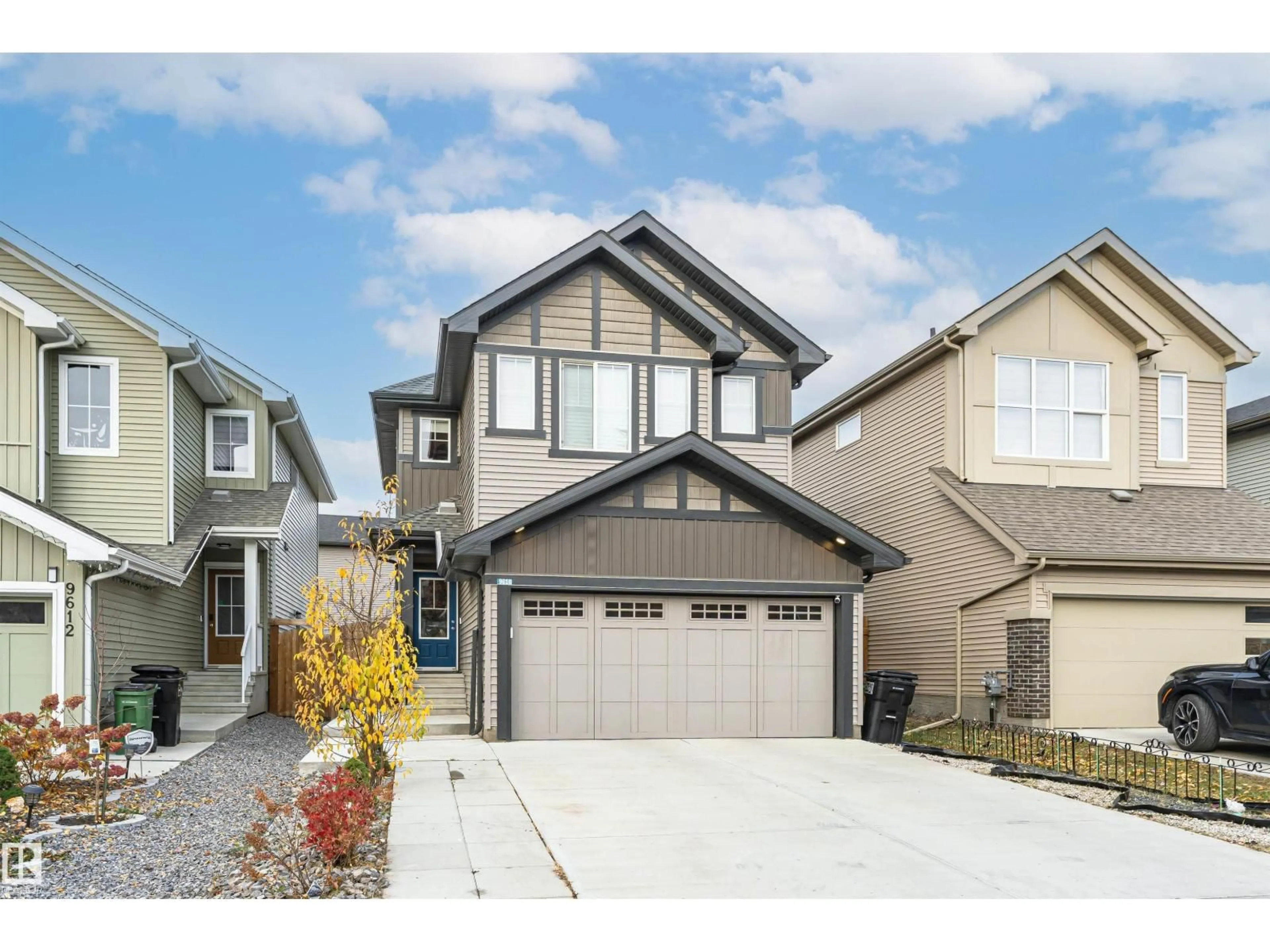 Home with vinyl exterior material, street for NW - 9616 230 ST, Edmonton Alberta T5T7R4