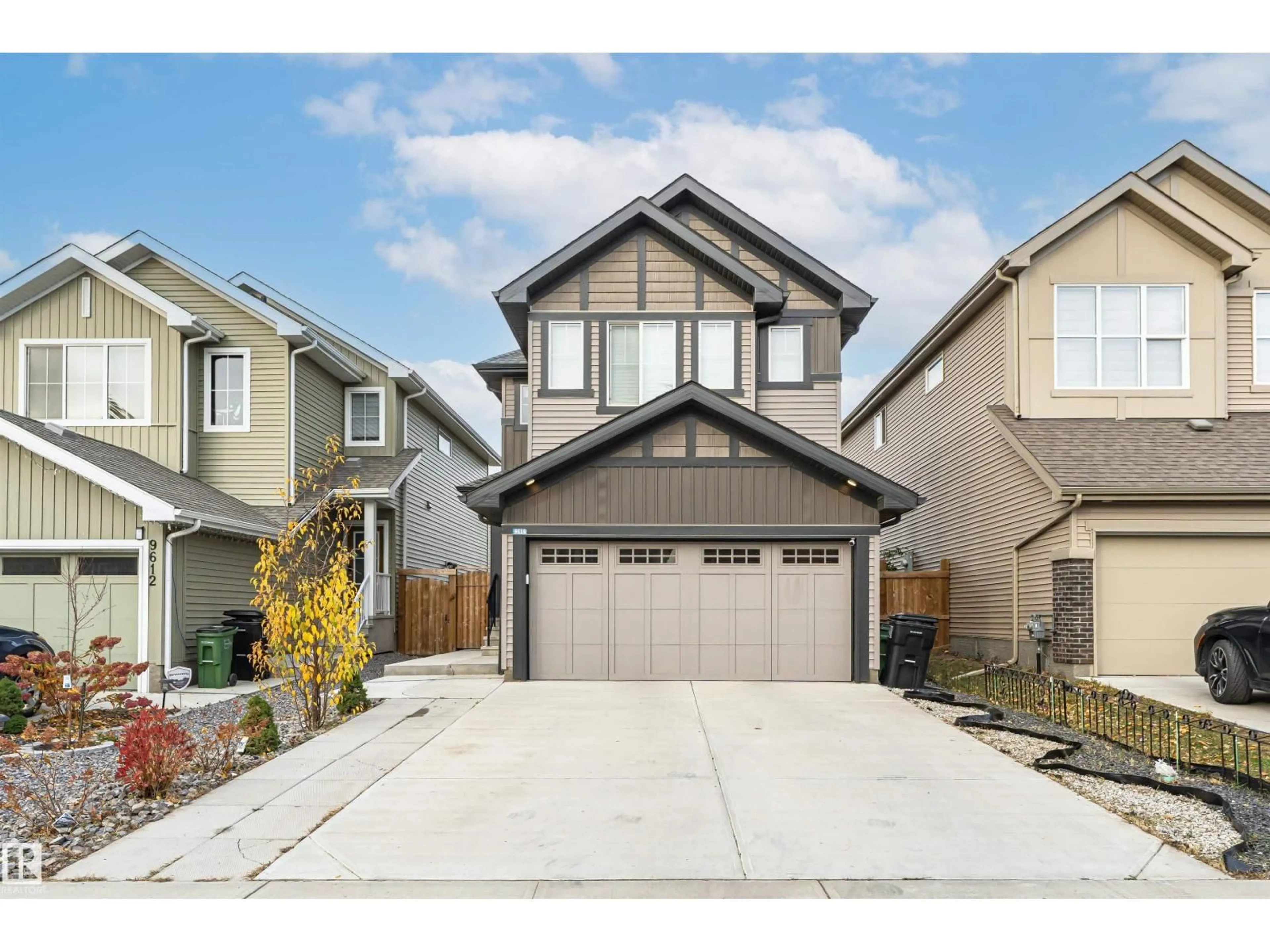 Unknown for NW - 9616 230 ST, Edmonton Alberta T5T7R4