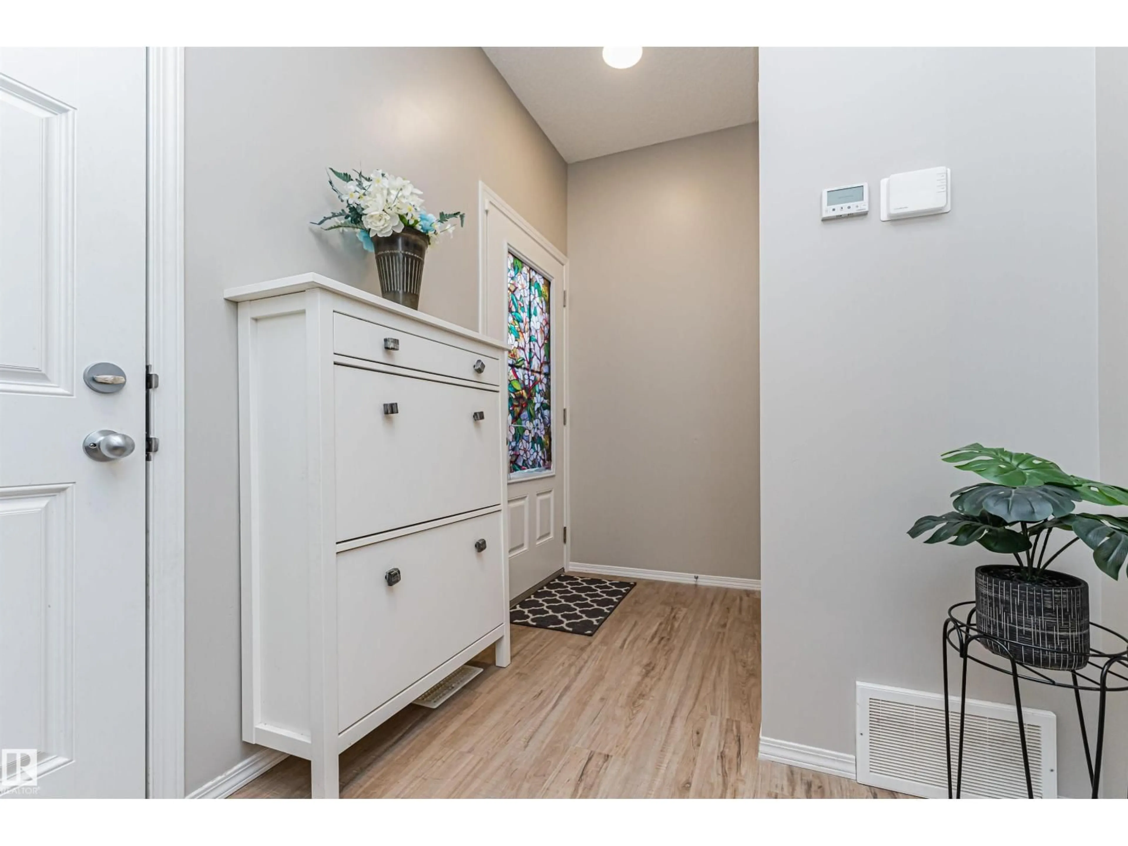 Indoor entryway for NW - 9616 230 ST, Edmonton Alberta T5T7R4