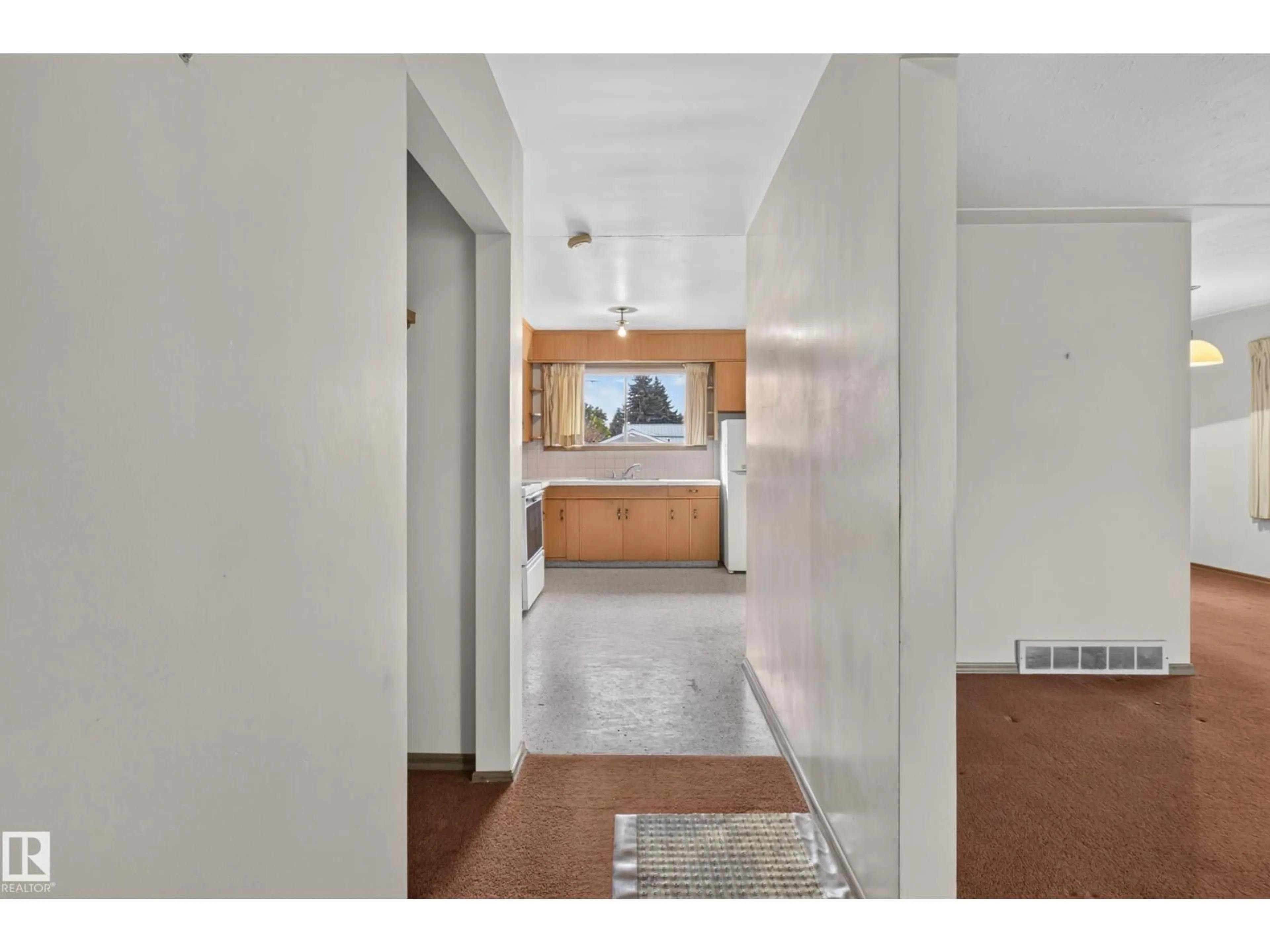 Unknown for 6321 104 AV, Edmonton Alberta T6A0X9