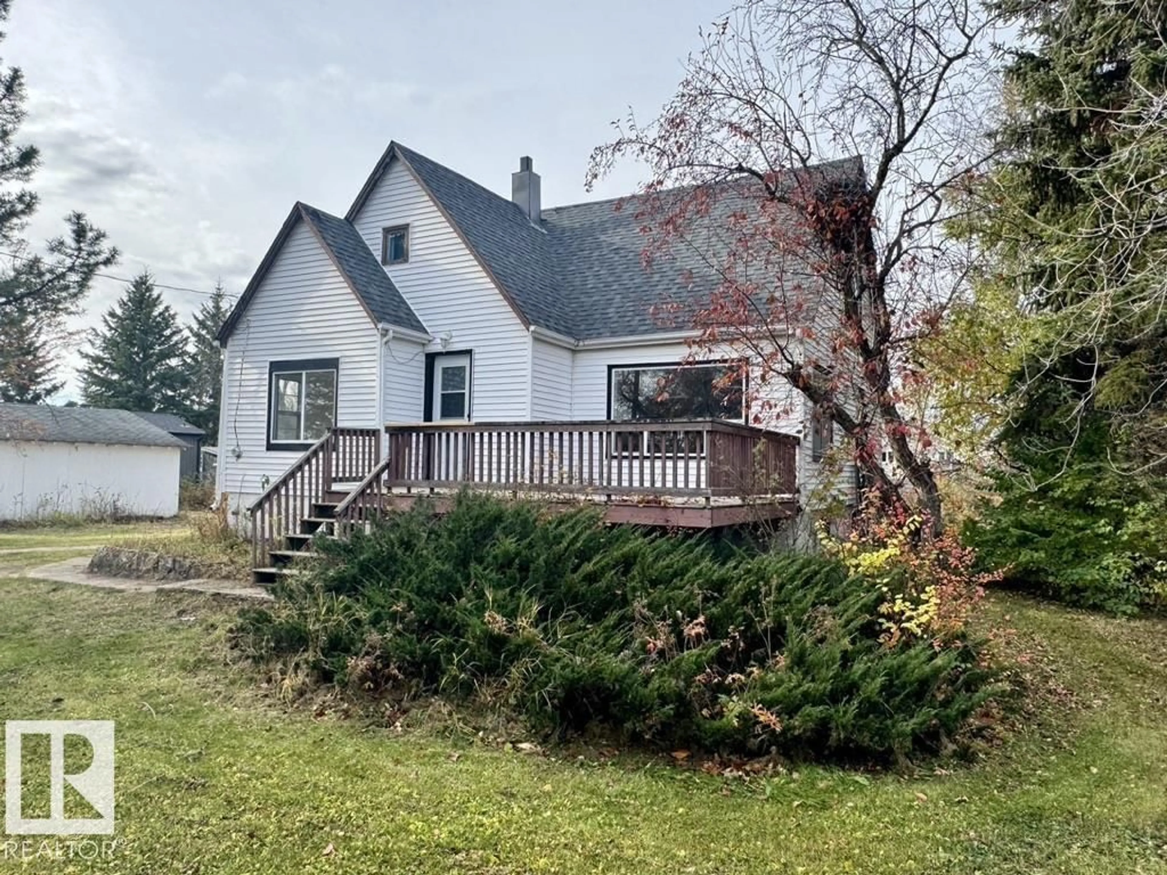 A pic from outside/outdoor area/front of a property/back of a property/a pic from drone, unknown for S - 4009 1ST ST, Ashmont Alberta T0A0C0