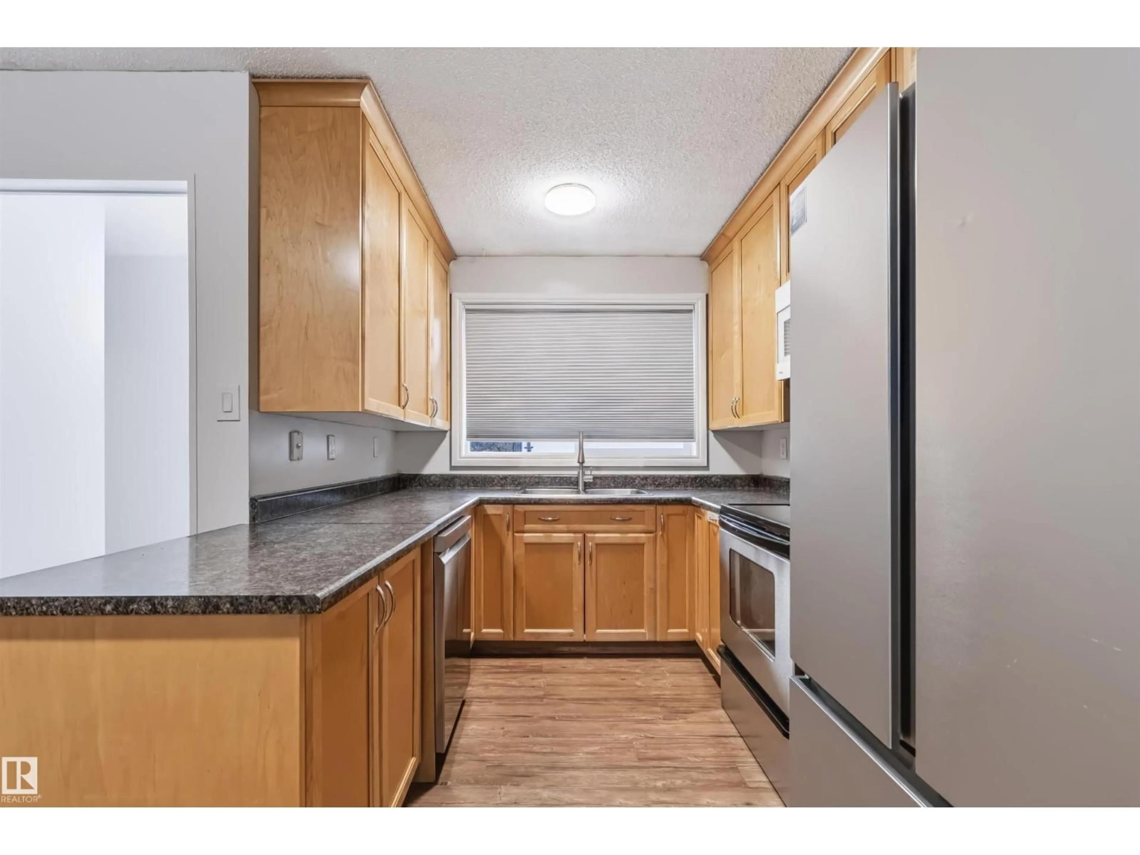 Standard kitchen, unknown for 4504 43B AV, Leduc Alberta T9E4R1