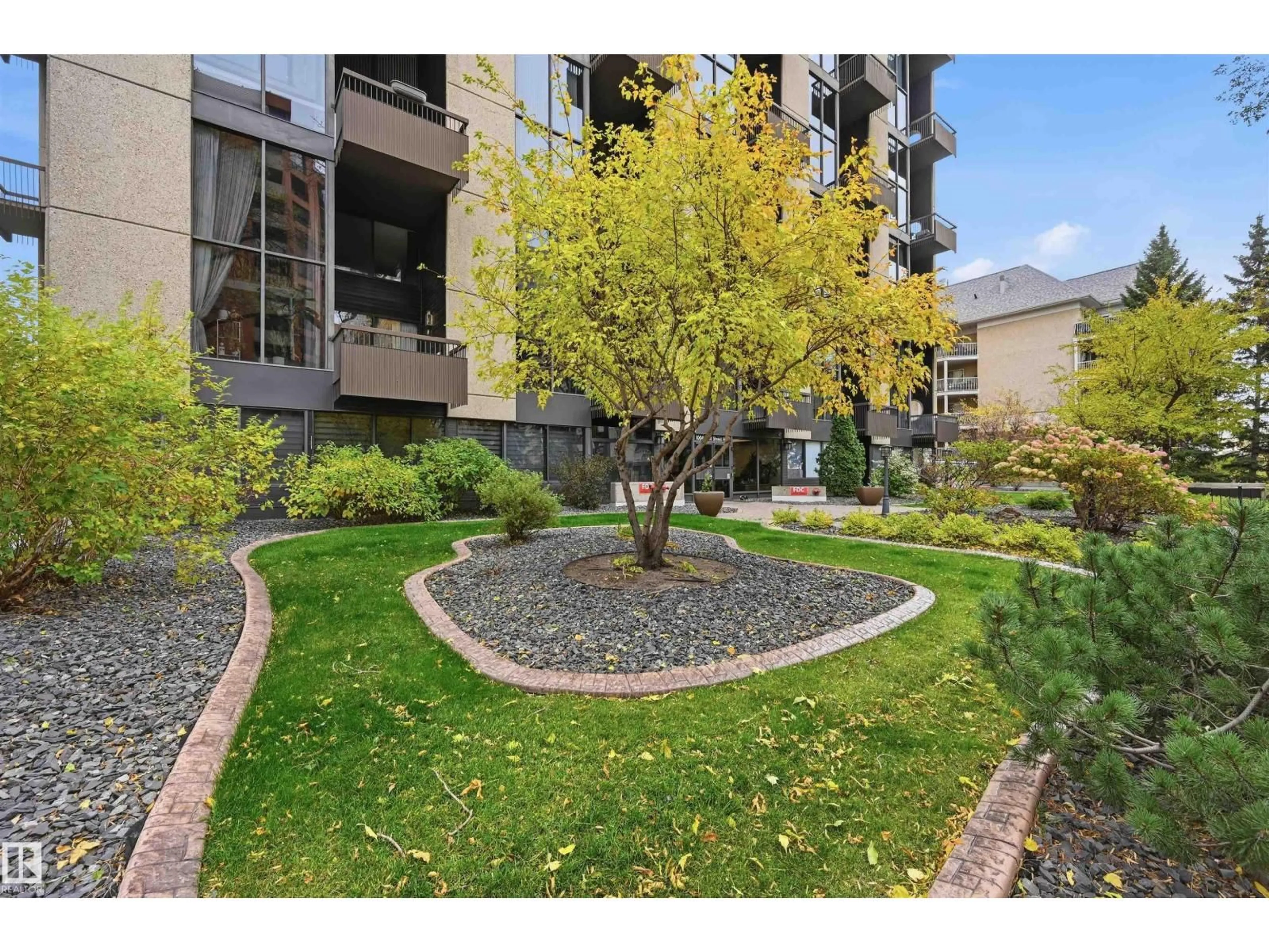 Patio, street for #407 - 10045 118 ST, Edmonton Alberta T5K2K2