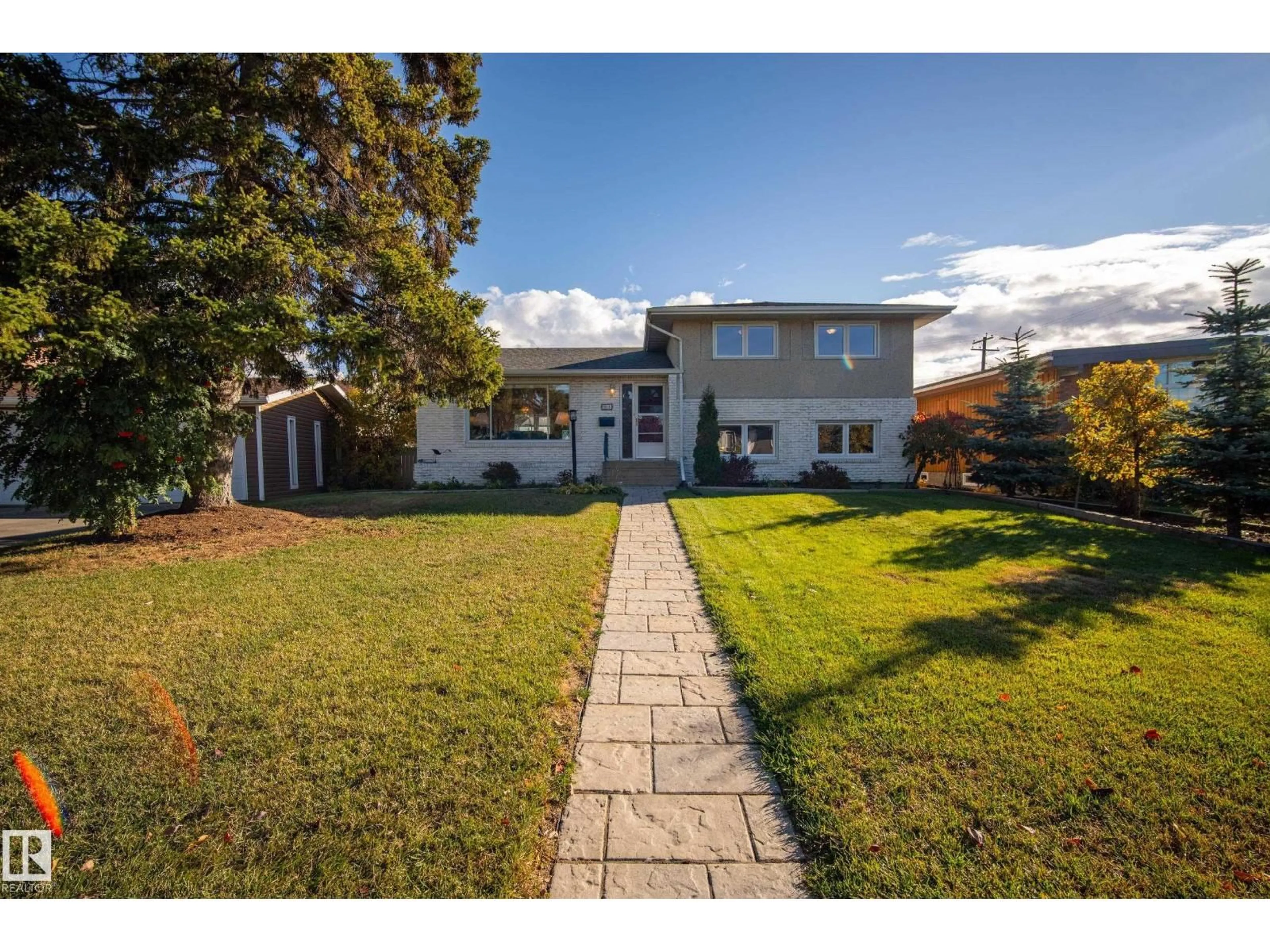 A pic from outside/outdoor area/front of a property/back of a property/a pic from drone, street for 9011 157 ST, Edmonton Alberta T5R2A6