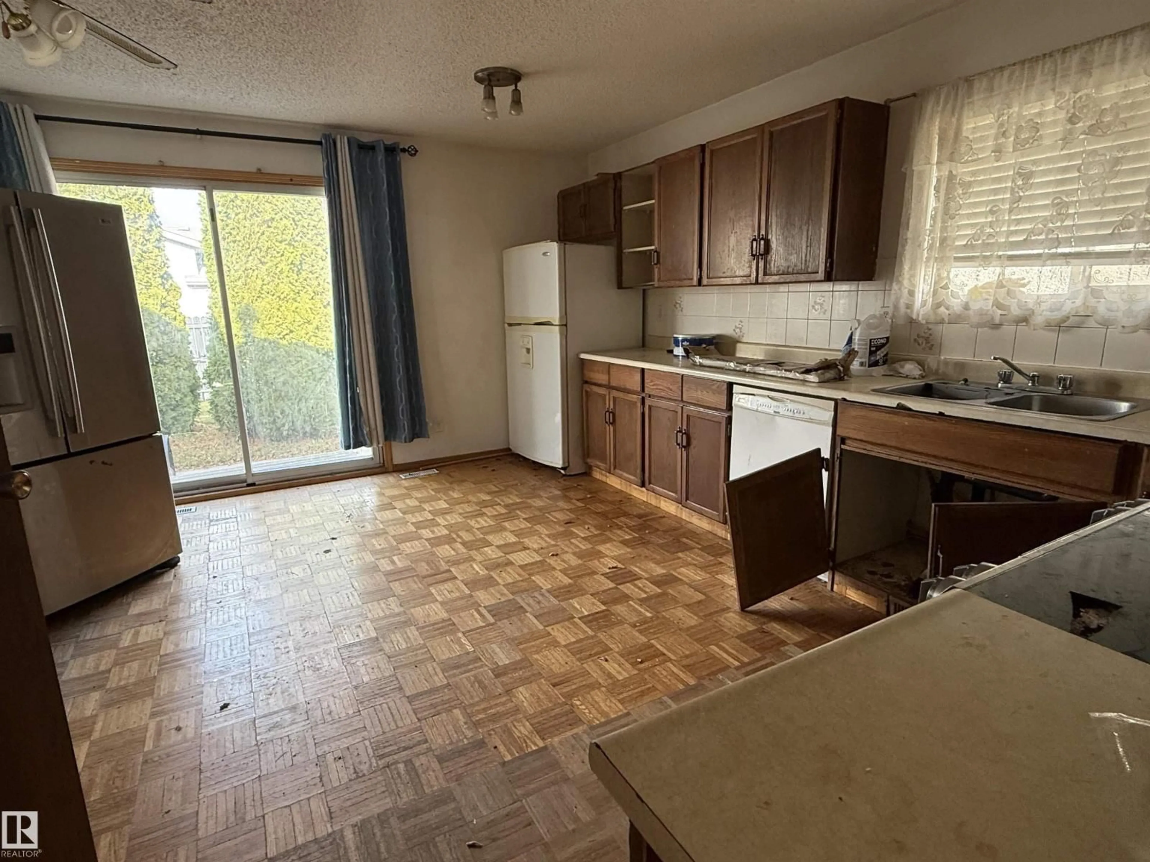 A pic of a room for NW - 7520 152B AV, Edmonton Alberta T5C3K9