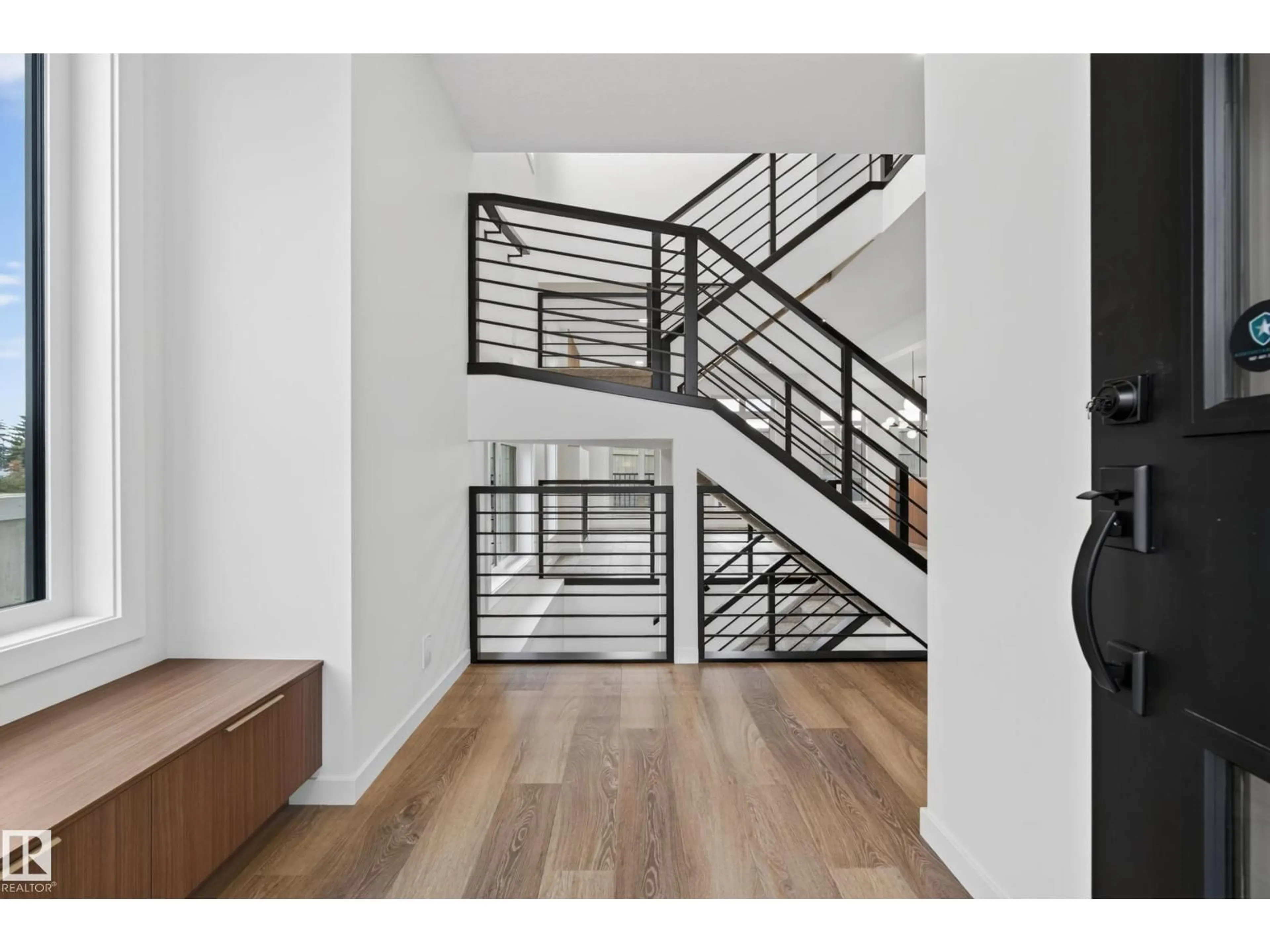 Stairs for 31 NEWBURY CI, Sherwood Park Alberta T8B0G1