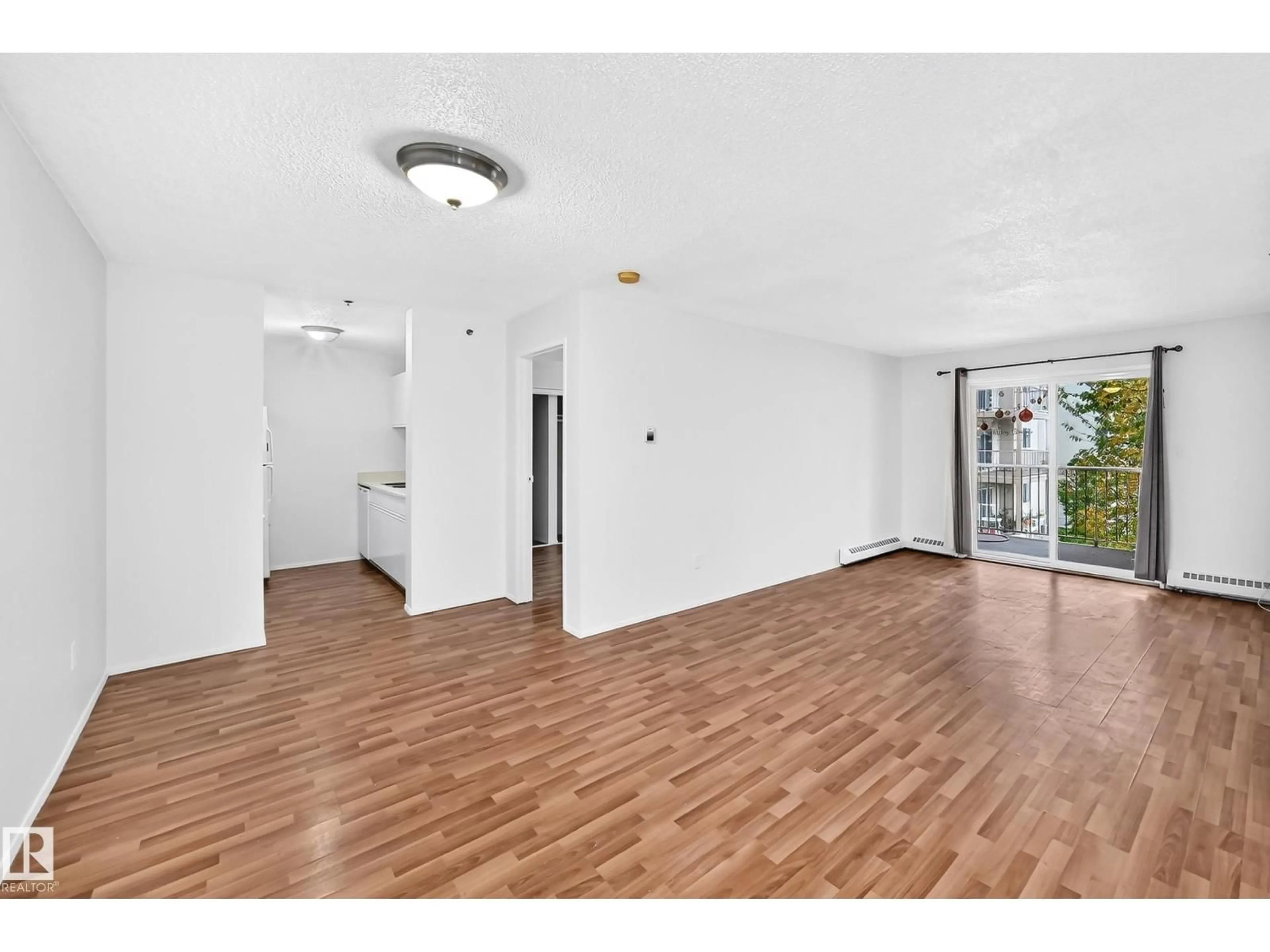 A pic of a room for #212 - 11218 80 ST, Edmonton Alberta T5B4V9