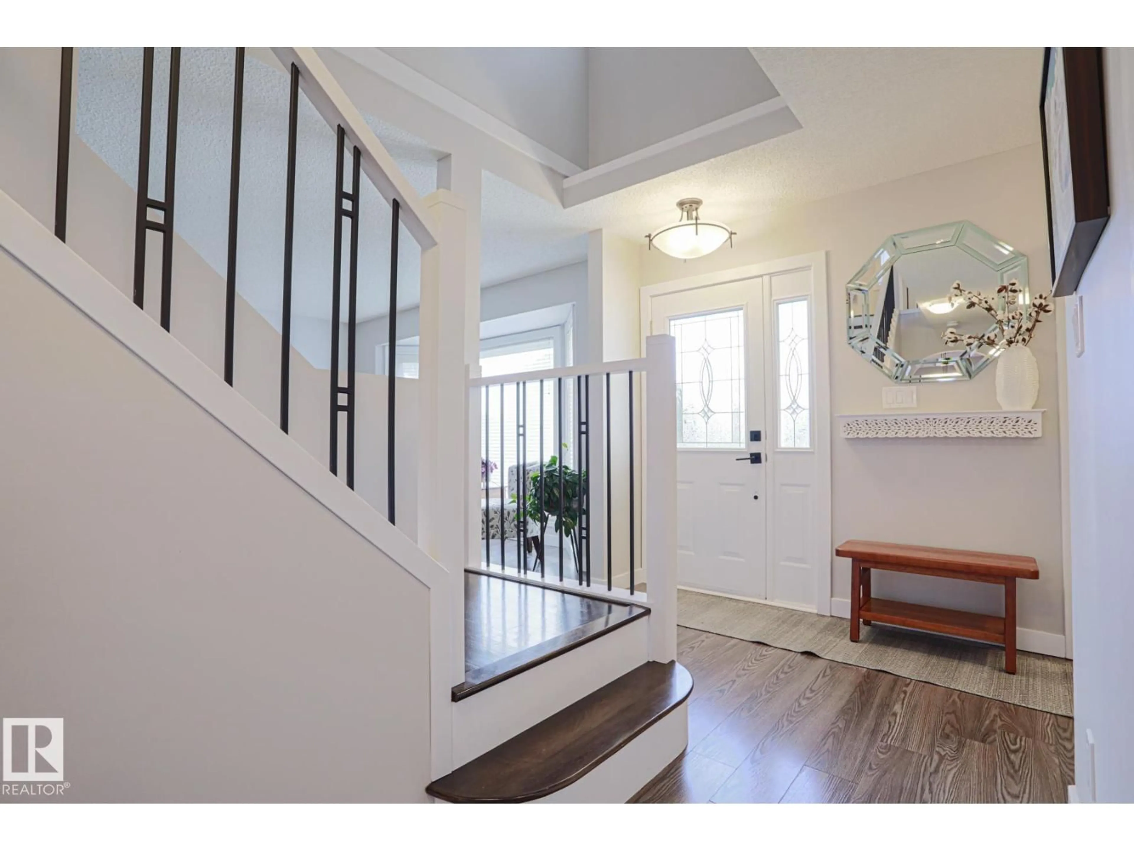 Indoor entryway for 37 CATALINA DR, Sherwood Park Alberta T8H1T4