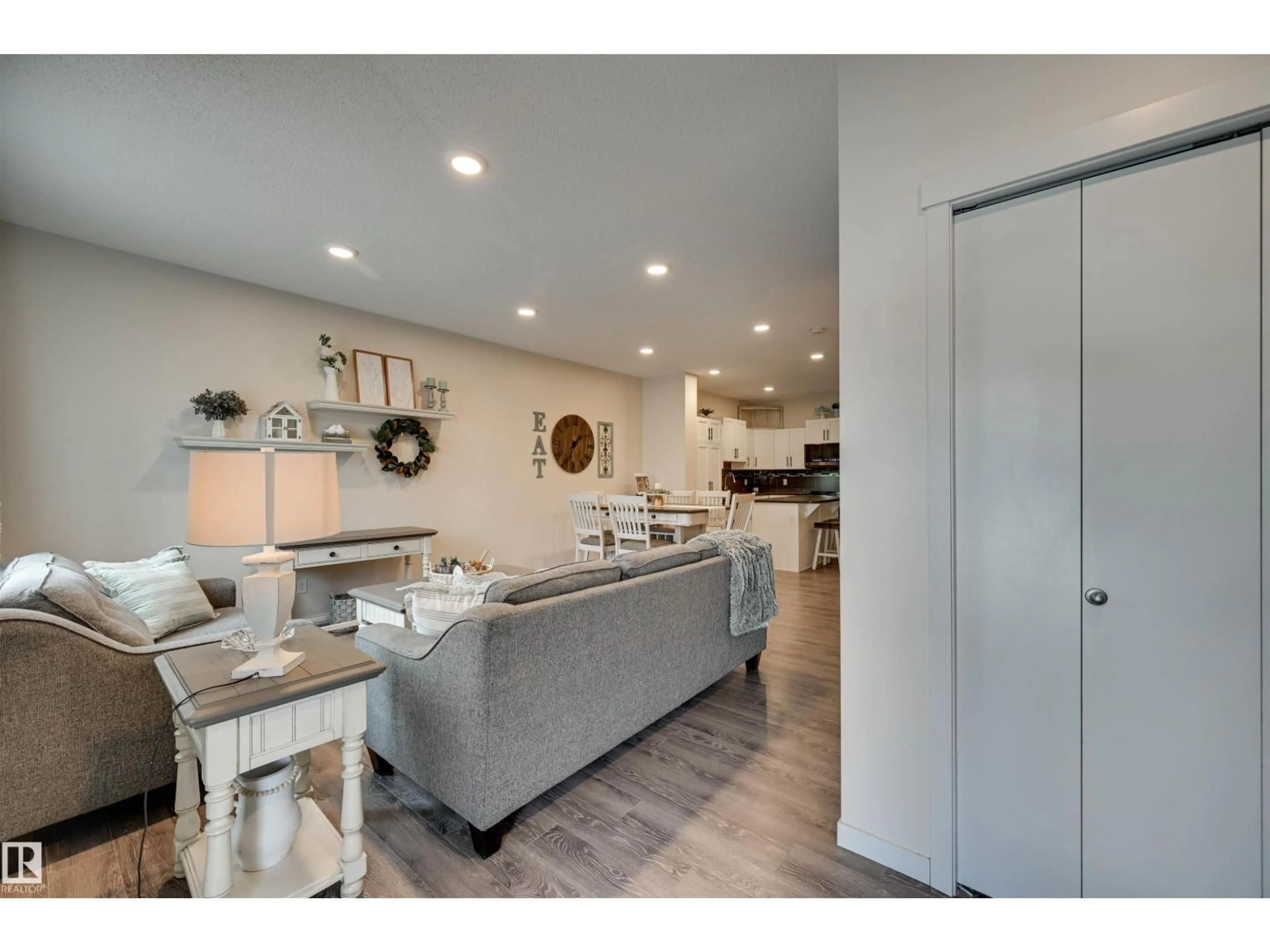 Open concept kitchen, unknown for 23 SIERRA WD, Fort Saskatchewan Alberta T8L0T3