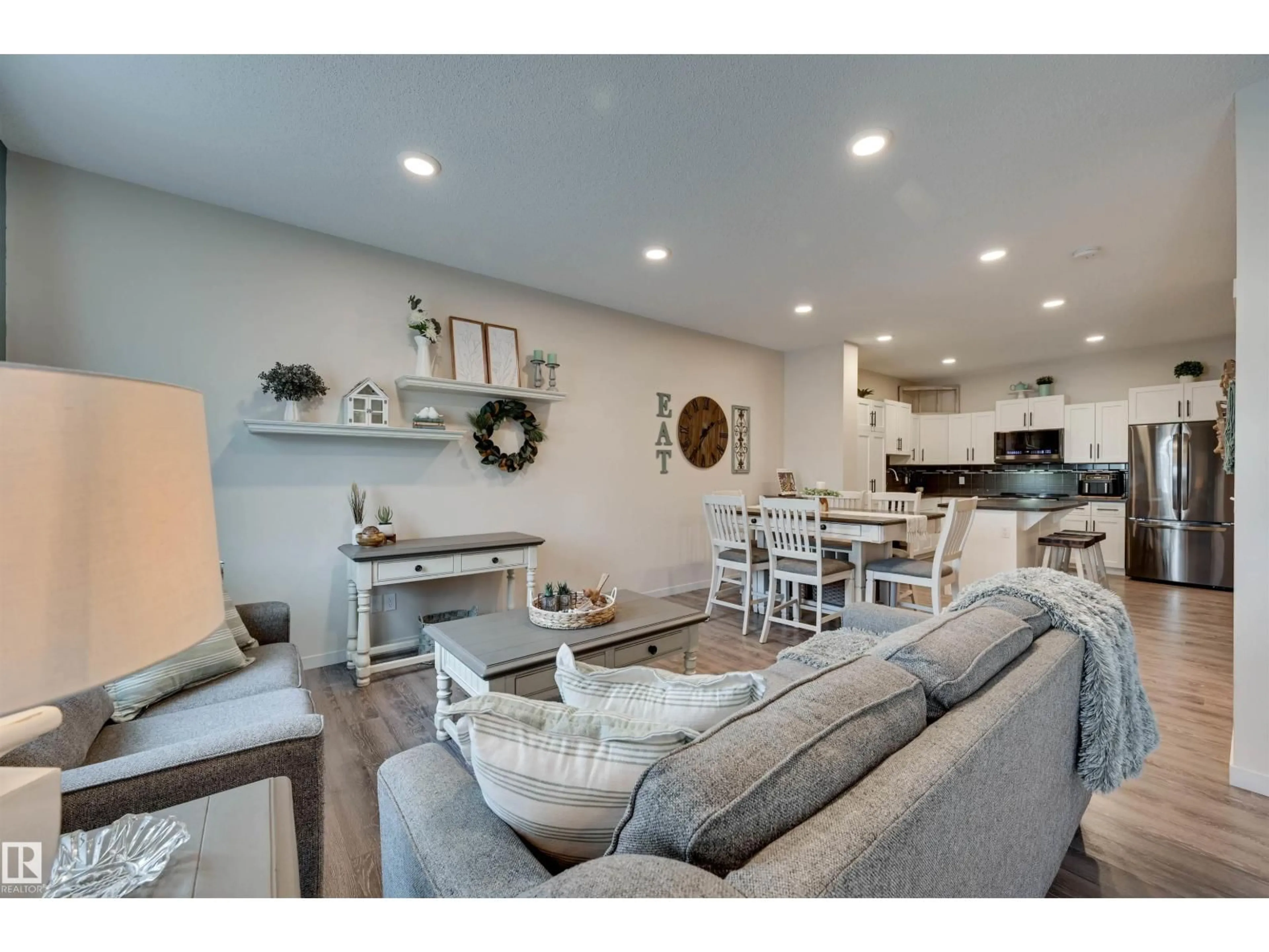 Open concept kitchen, unknown for 23 SIERRA WD, Fort Saskatchewan Alberta T8L0T3
