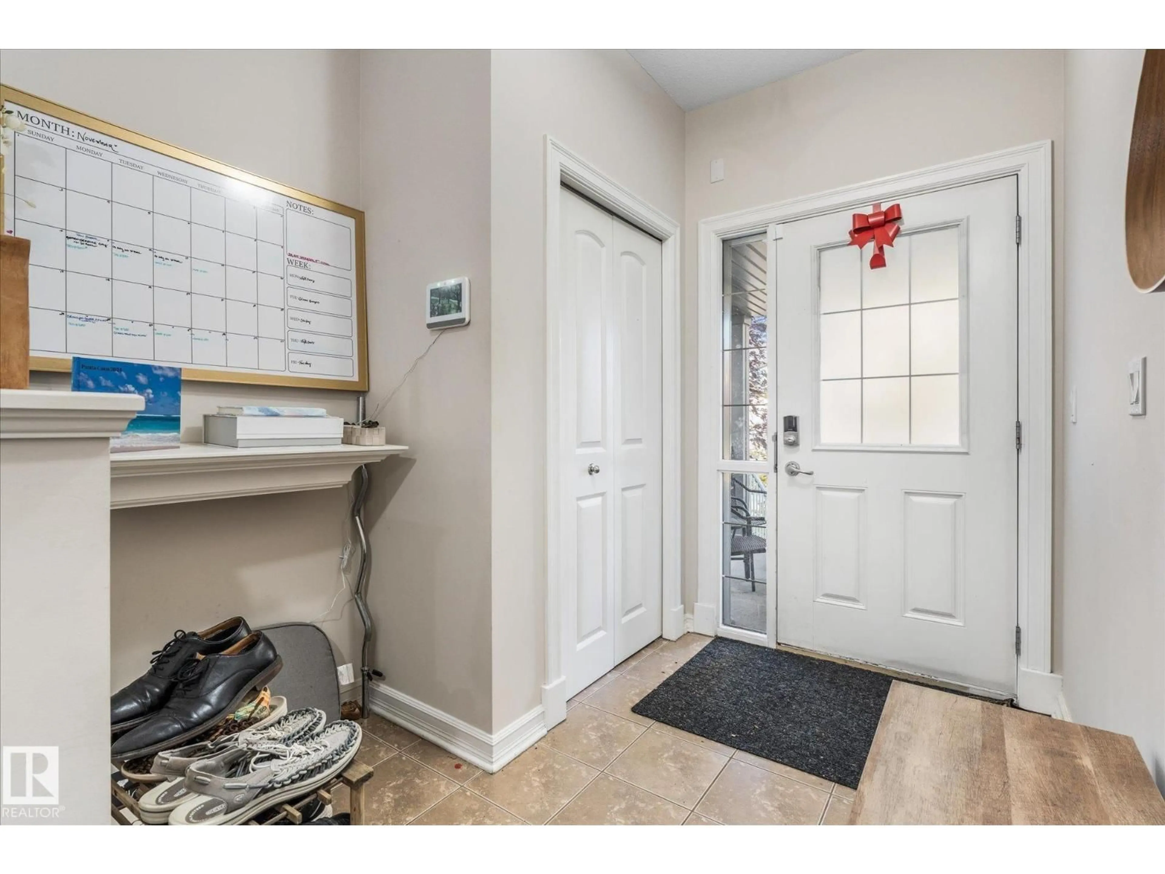 Indoor entryway for 2123 HAMMOND CO, Edmonton Alberta T6M0J1