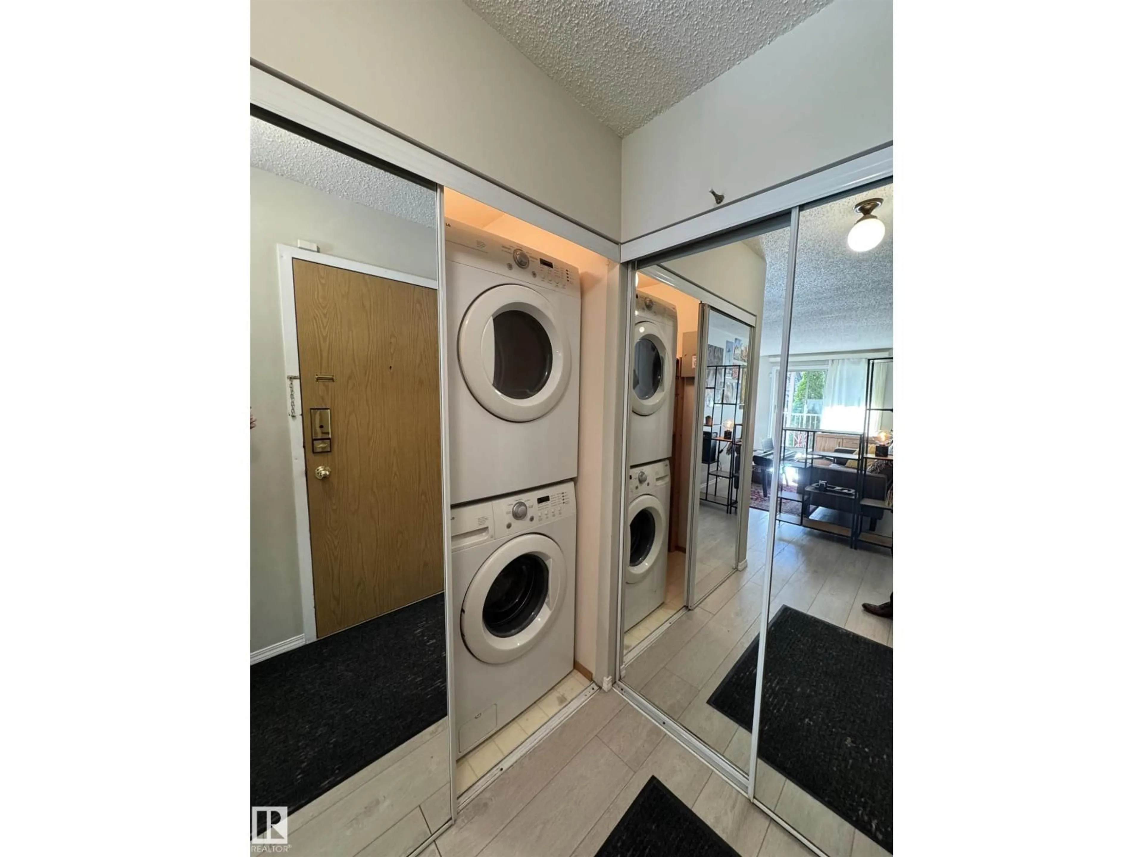 Unknown for 201 - 10732 86 AV, Edmonton Alberta T6E2M9