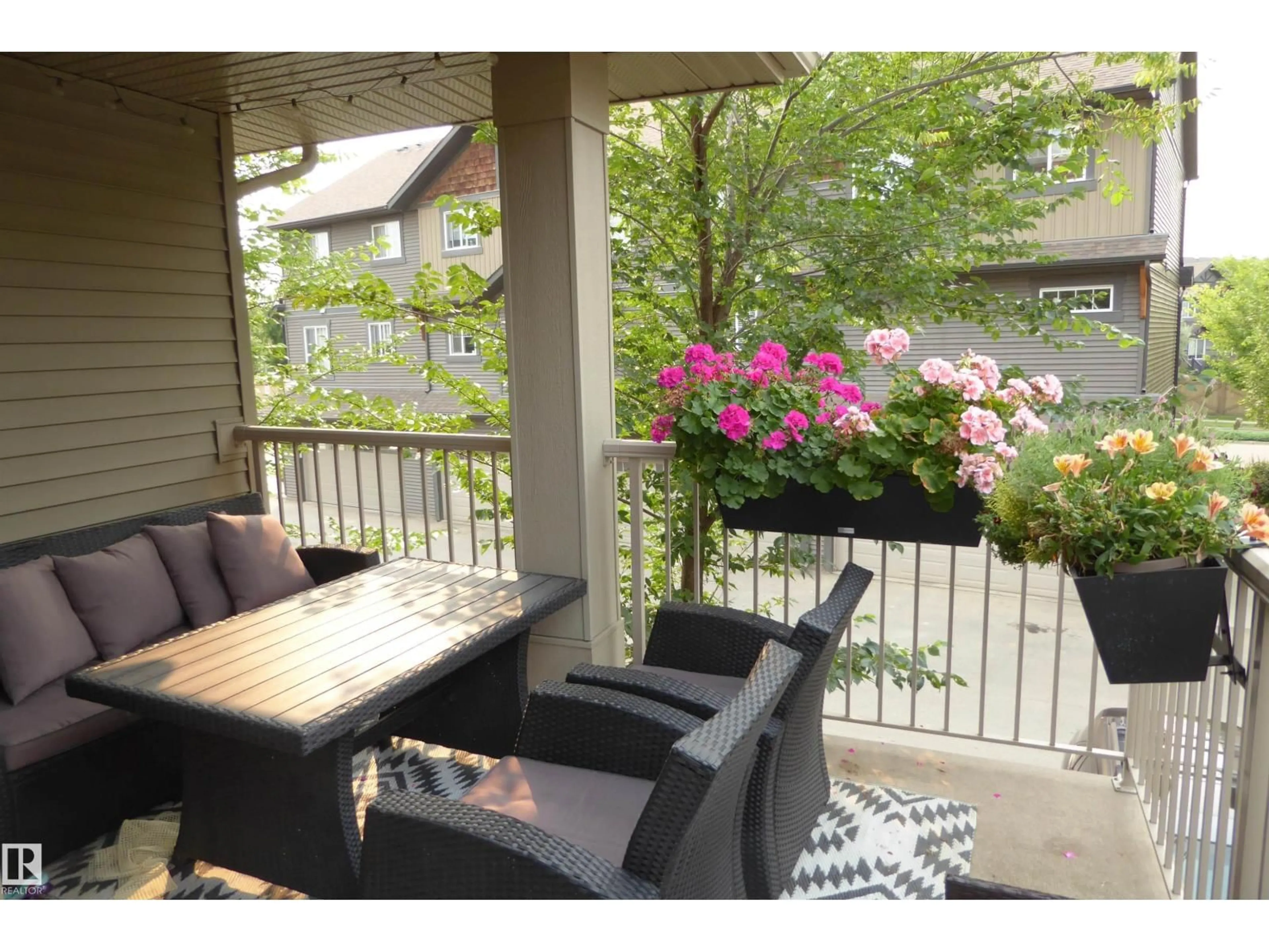 Patio, street for 75 - 1005 GRAYDON HILL BV, Edmonton Alberta T6W3J5