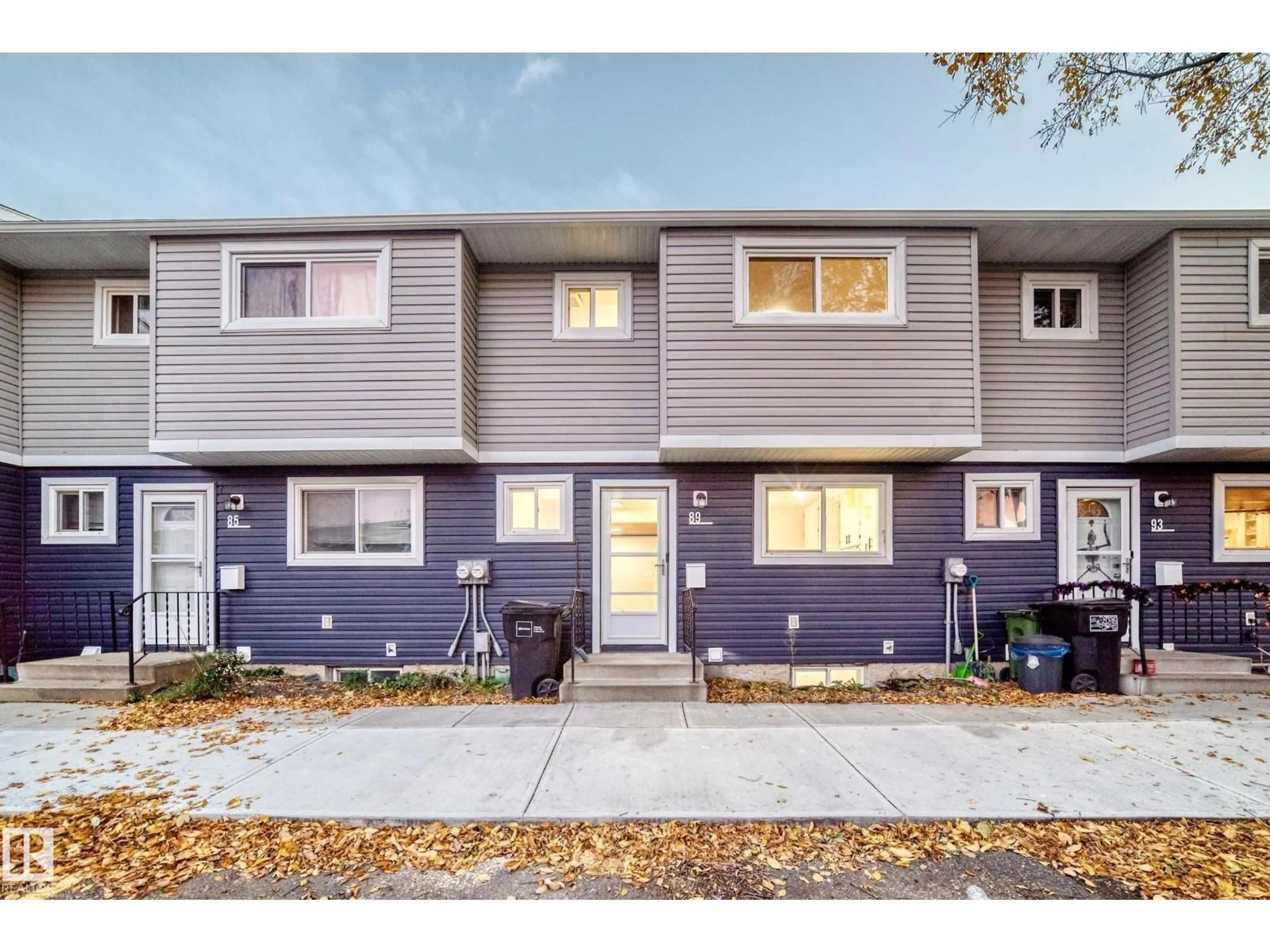Home with vinyl exterior material, street for 89 HABITAT CR, Edmonton Alberta T5A3K8