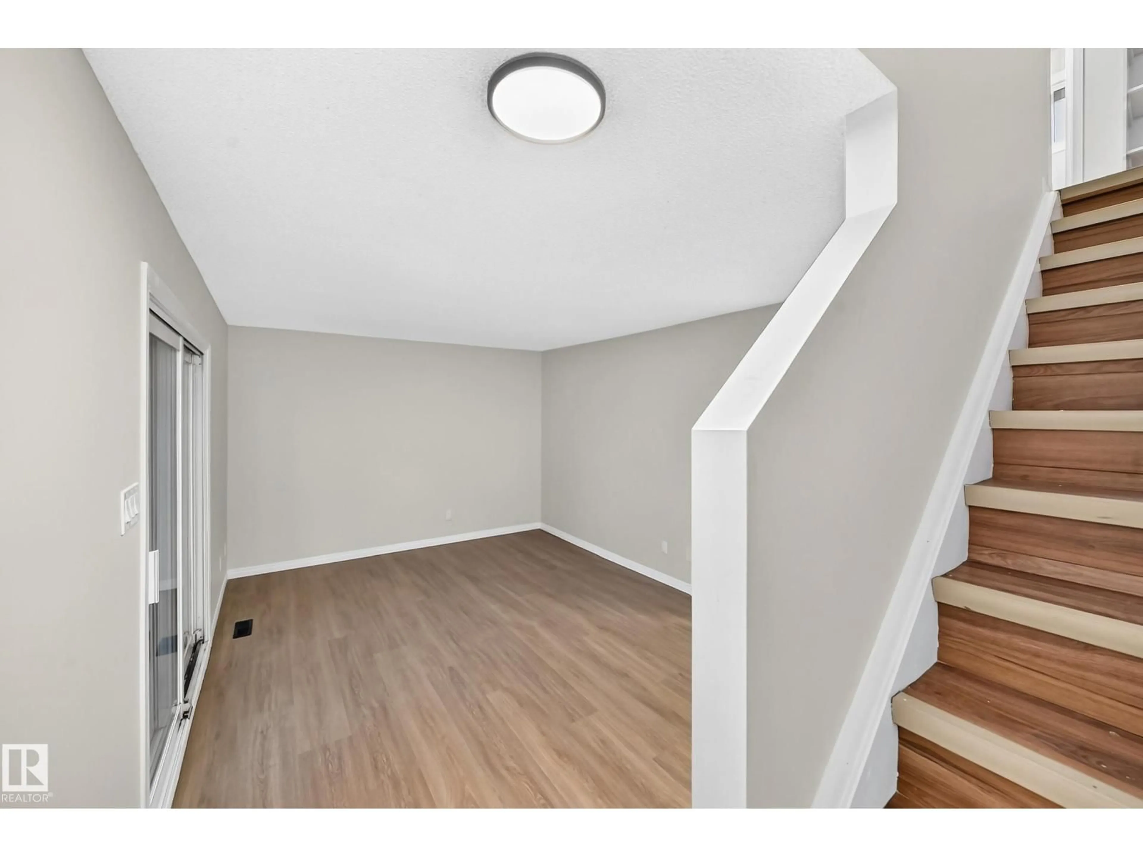 A pic of a room for 89 HABITAT CR, Edmonton Alberta T5A3K8