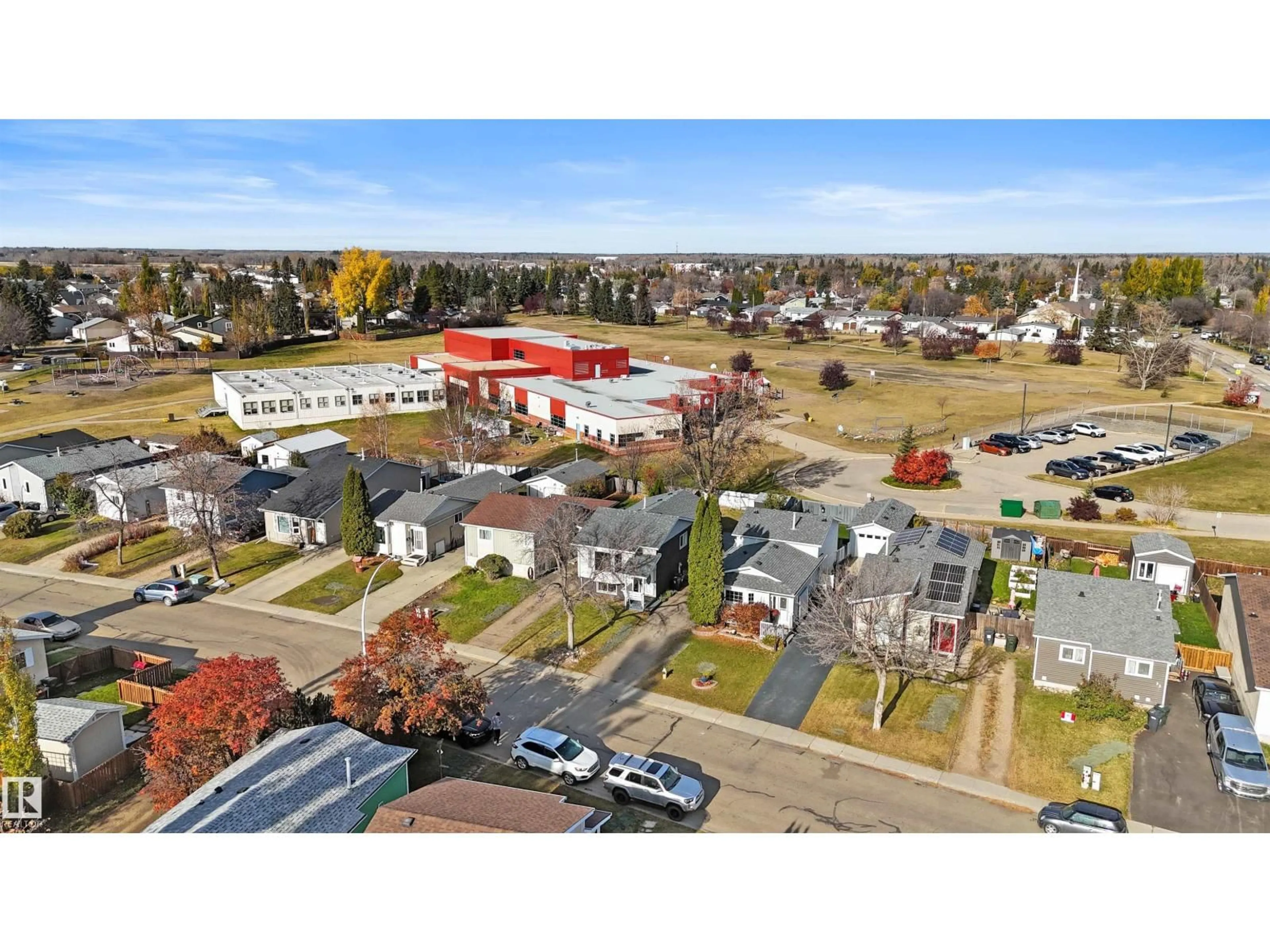 A pic from outside/outdoor area/front of a property/back of a property/a pic from drone, street for 16 WILSON DR, Devon Alberta T9G1V6
