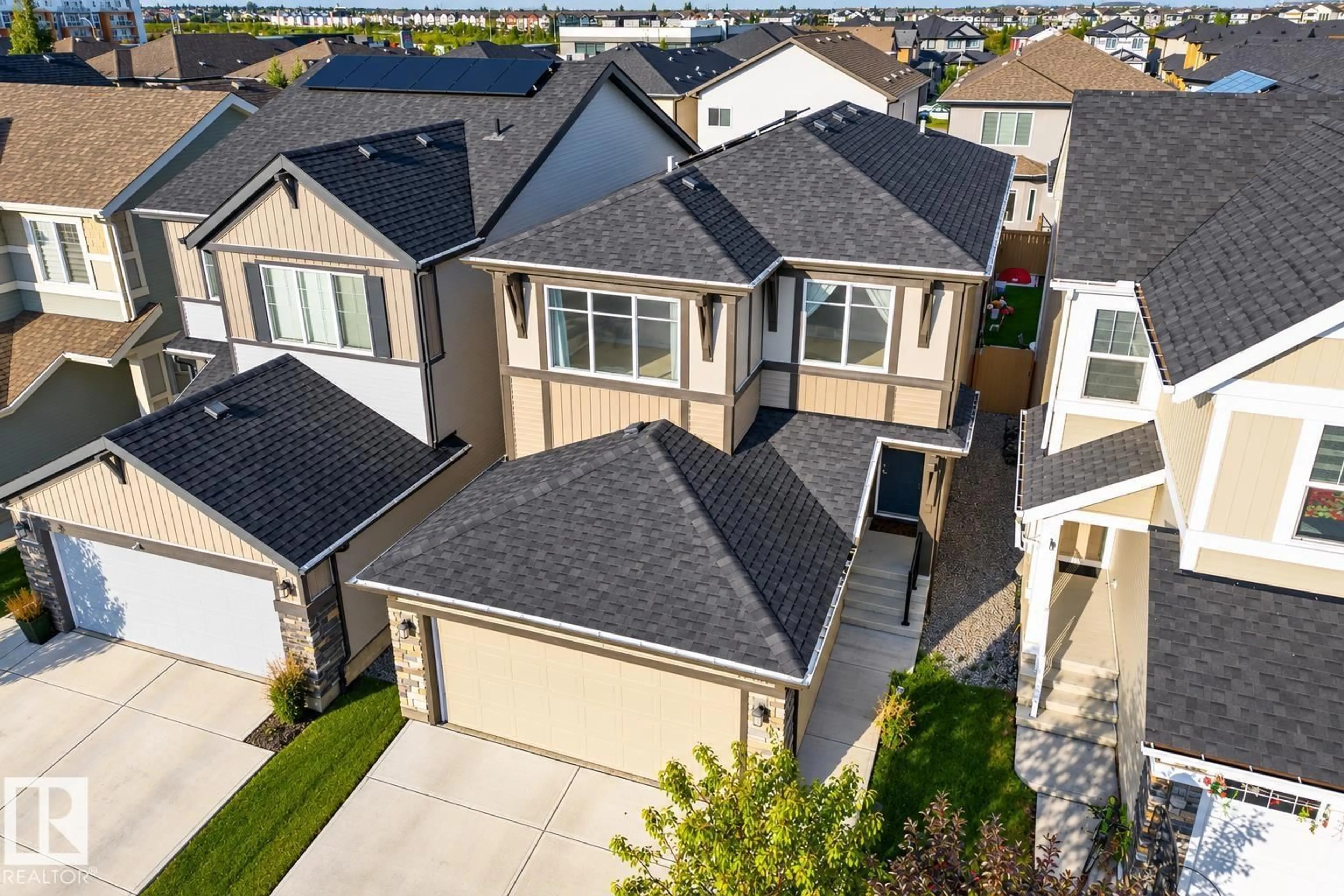 A pic from outside/outdoor area/front of a property/back of a property/a pic from drone, street for NW - 17132 64 ST, Edmonton Alberta T5Y3T6