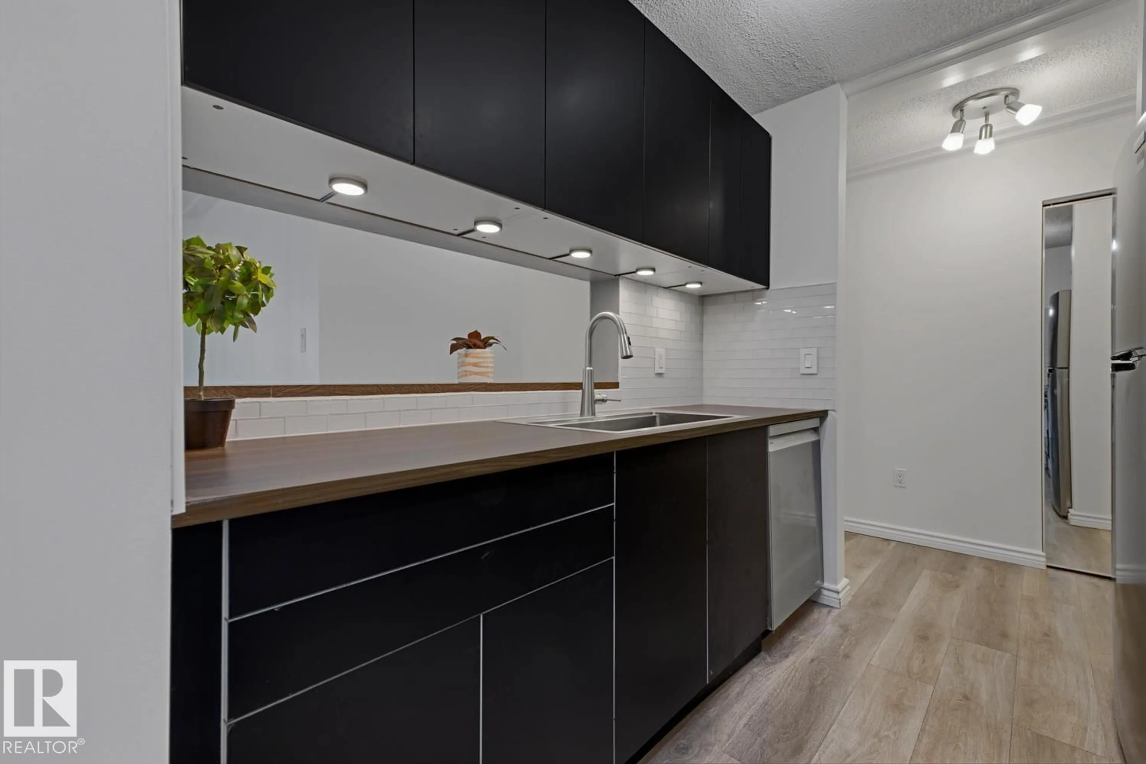 Standard kitchen, unknown for #216 - 2508 50 ST NW, Edmonton Alberta T6L6X9