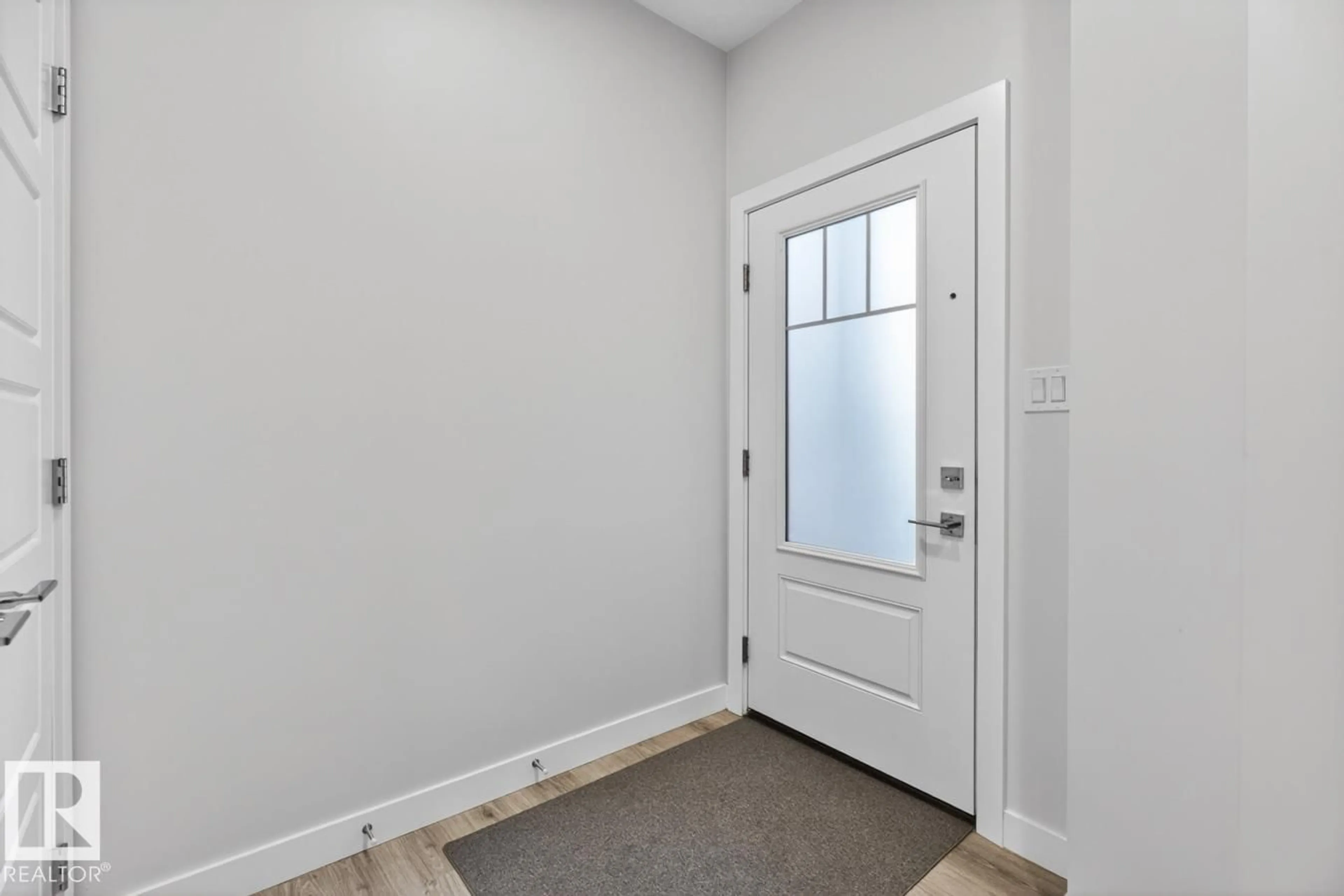 Indoor entryway for NW - 3227 MAGPIE LI, Edmonton Alberta T5S0V4