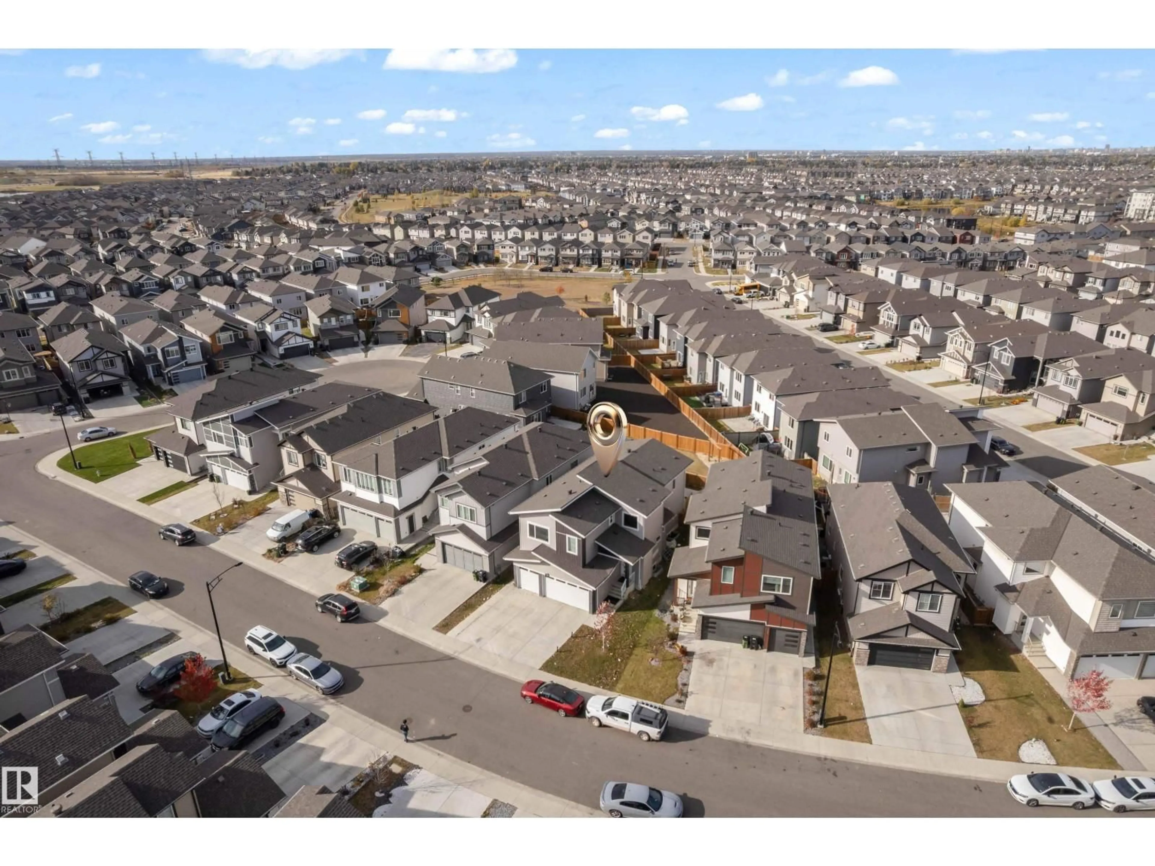 A pic from outside/outdoor area/front of a property/back of a property/a pic from drone, street for 1360 20 ST, Edmonton Alberta T6T2R7
