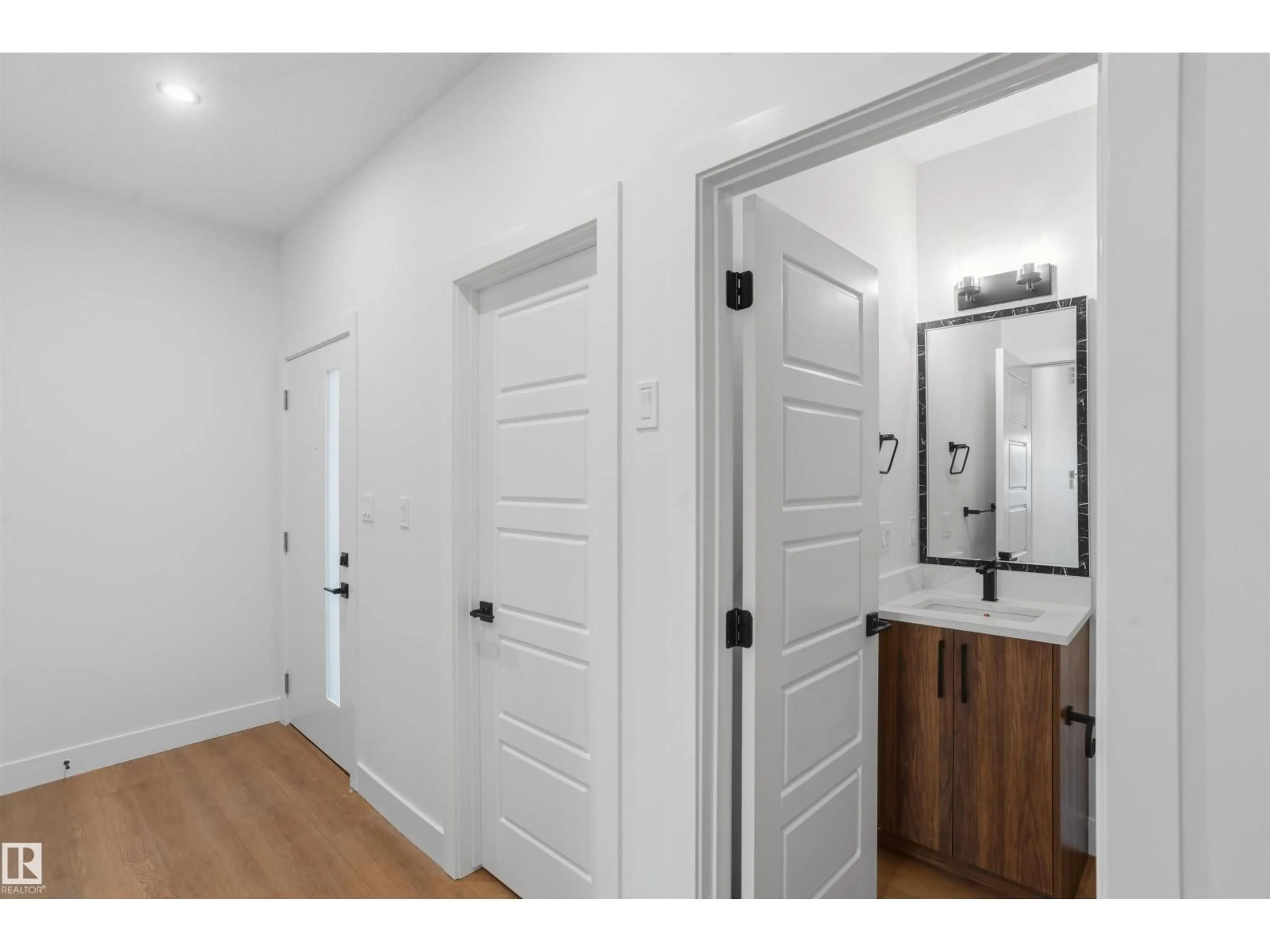 Indoor entryway for 1790 CROSSBILL LO, Edmonton Alberta T5S0Y5