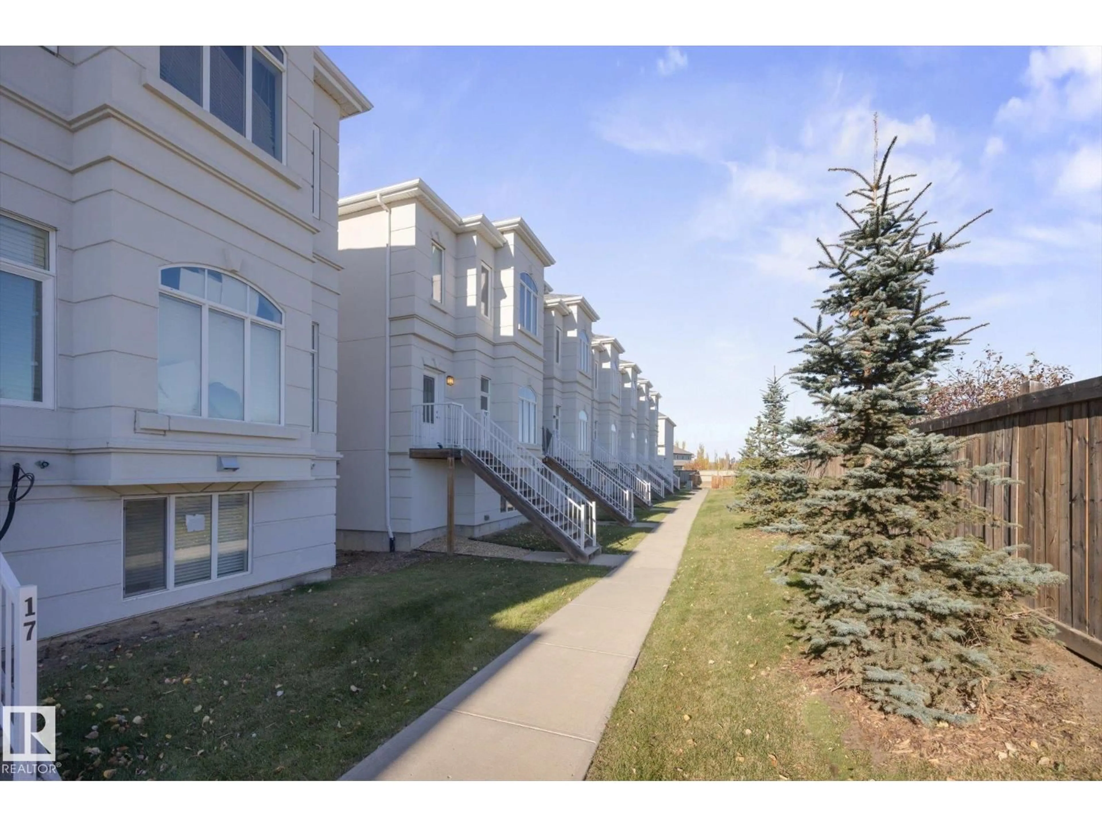 Unknown for 16 723 172 ST, Edmonton Alberta T6W2N6