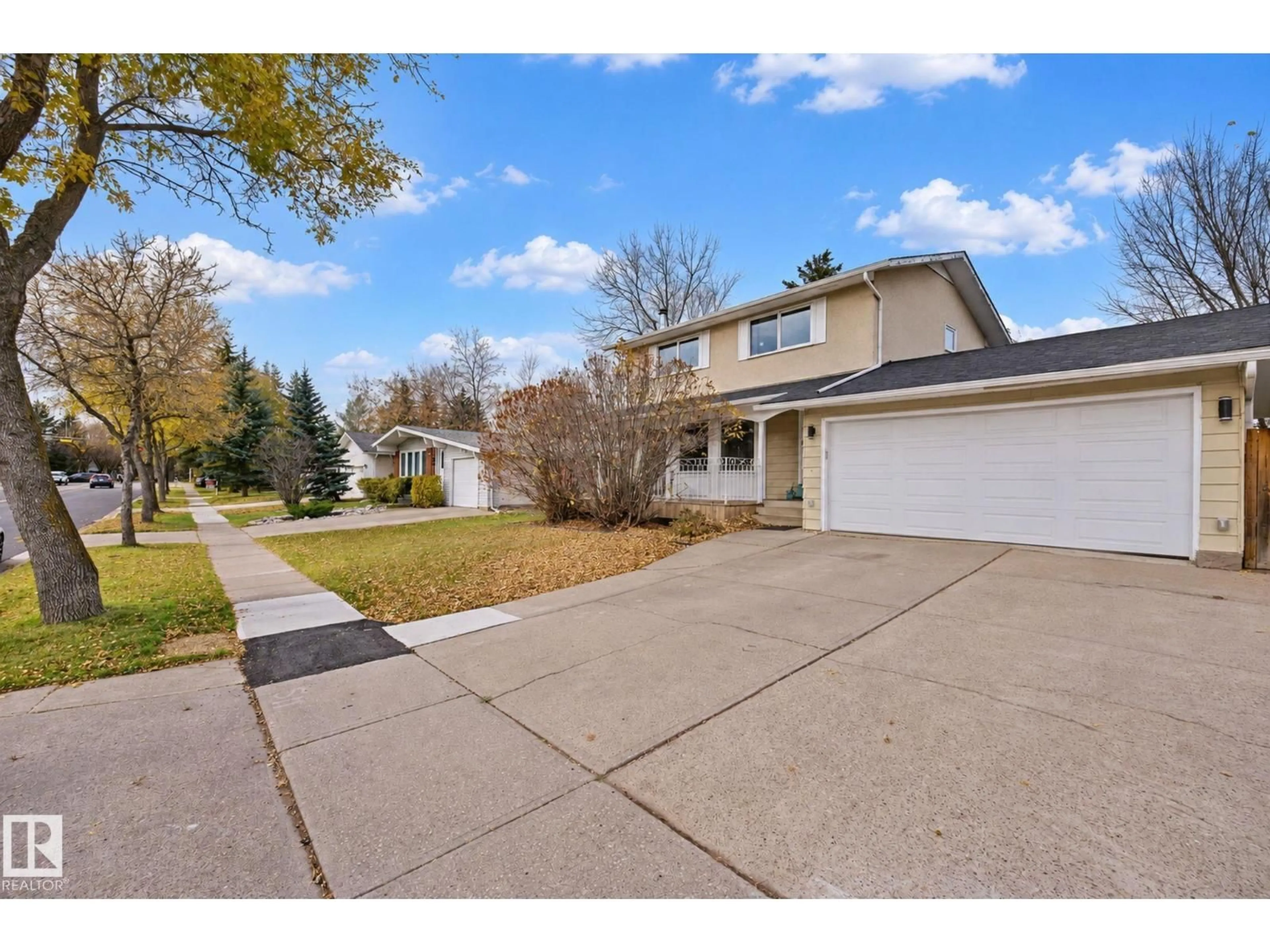 A pic from outside/outdoor area/front of a property/back of a property/a pic from drone, street for 9 AKINS DR, St. Albert Alberta T8N2H6
