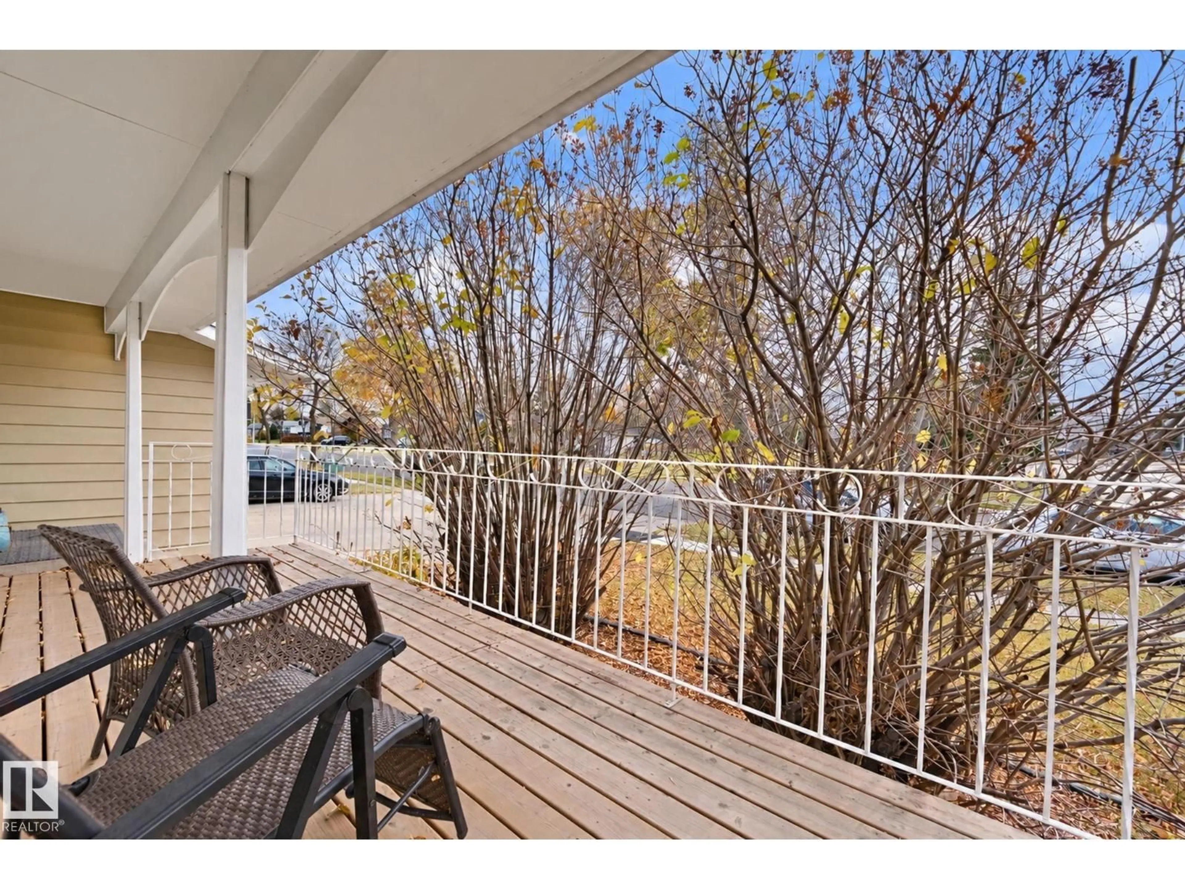 Patio, water/lake/river/ocean view for 9 AKINS DR, St. Albert Alberta T8N2H6