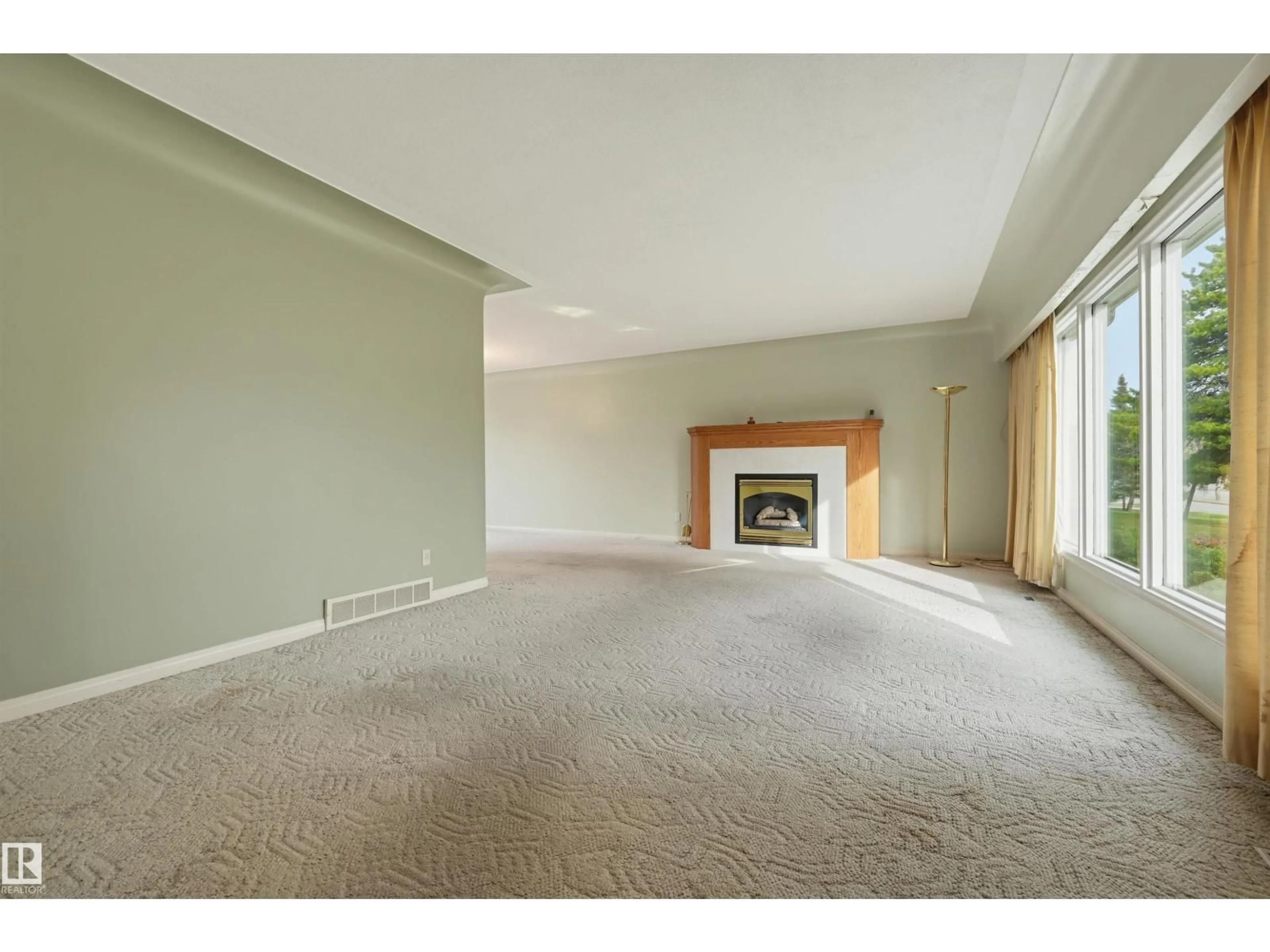A pic of a room for NW - 9708 142 ST, Edmonton Alberta T5N2N1