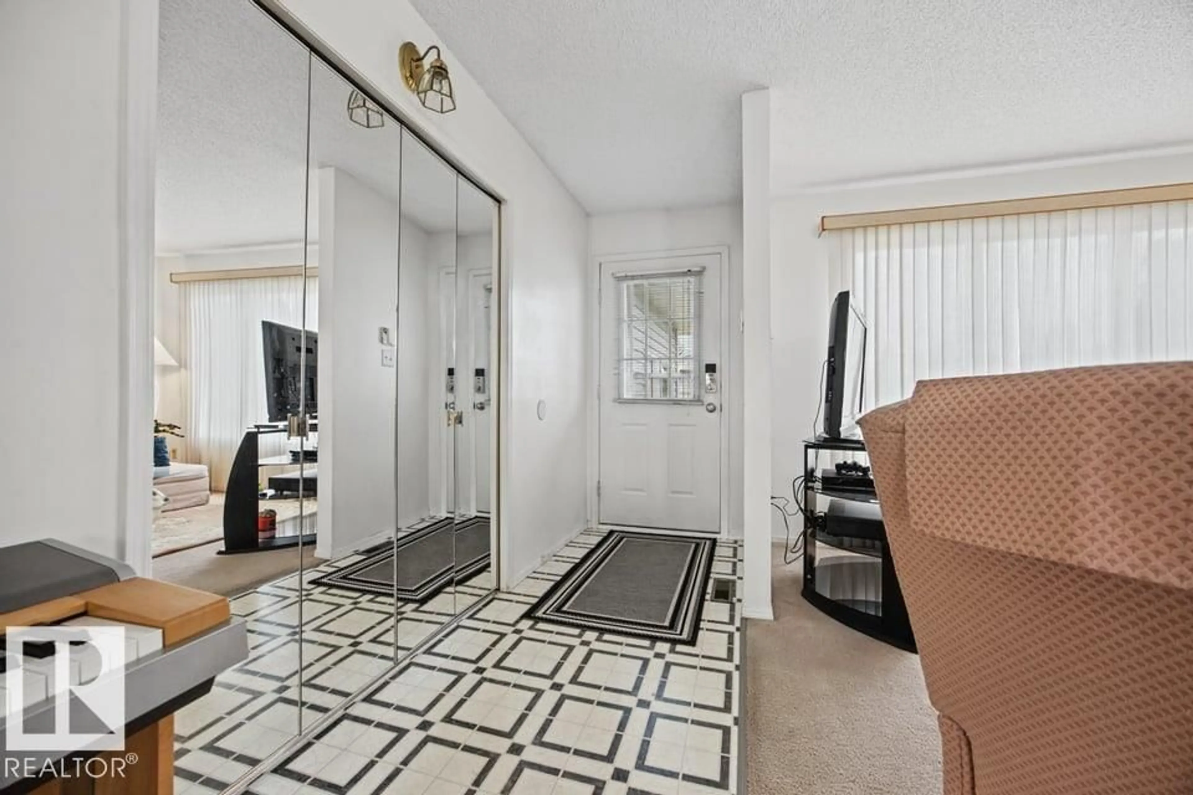 Indoor foyer for 15239 63 ST, Edmonton Alberta T5A4V8