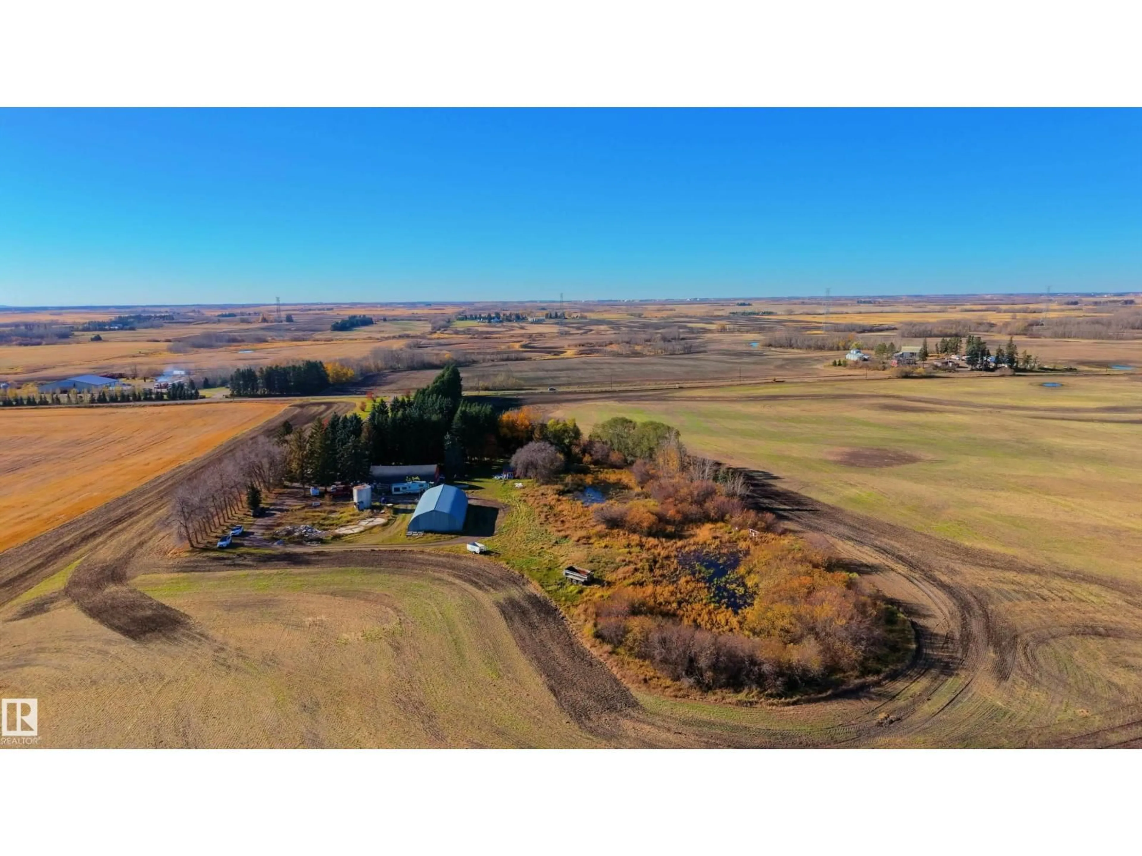 A pic from outside/outdoor area/front of a property/back of a property/a pic from drone, unknown for 20351 18 ST, Edmonton Alberta T5Y6B7