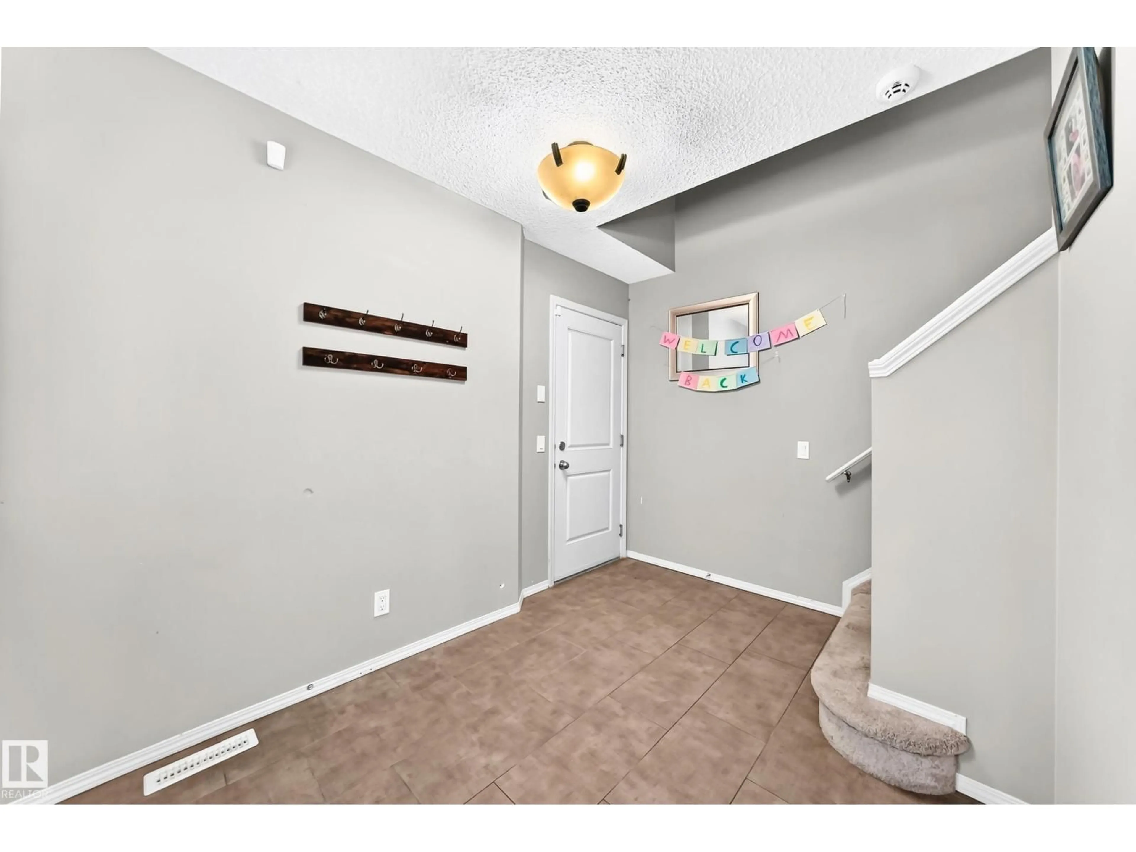 Indoor entryway for NW - 17311 120 ST, Edmonton Alberta T5X0J6