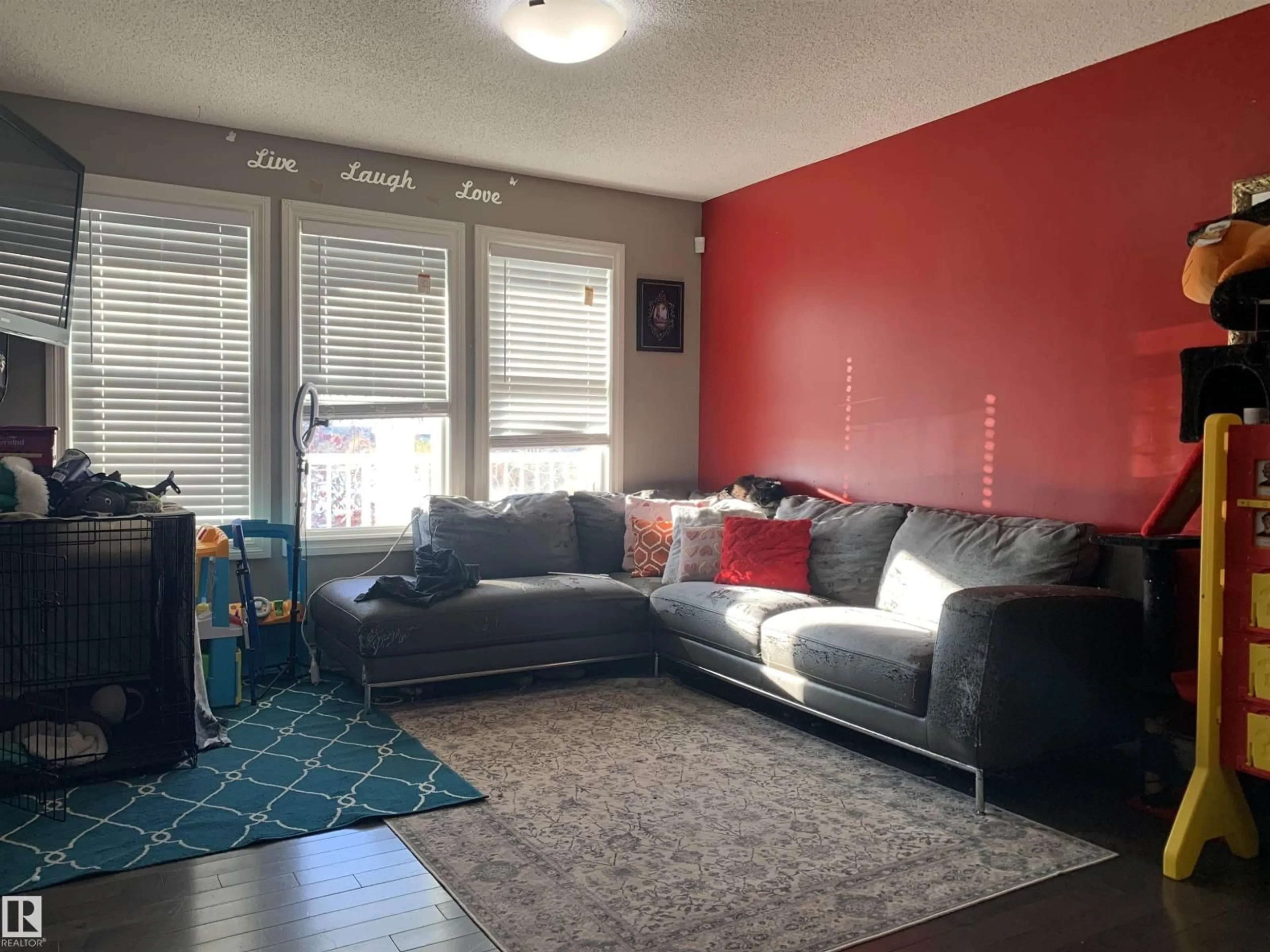 Living room with furniture, unknown for 206 ROBINSON DR, Leduc Alberta T9E0T5