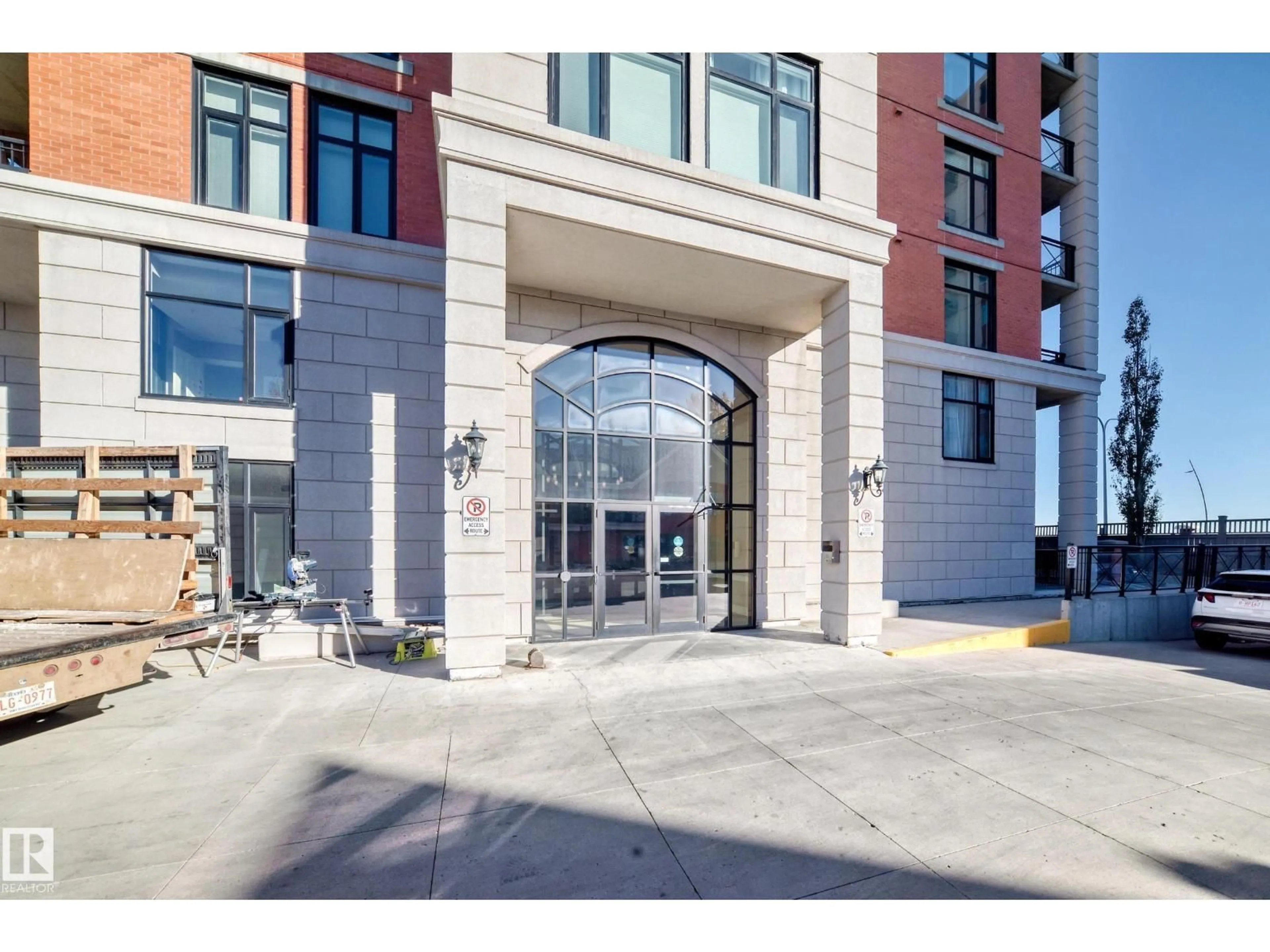 Indoor foyer for #103 - 9020 JASPER AV NW, Edmonton Alberta T5H3S8