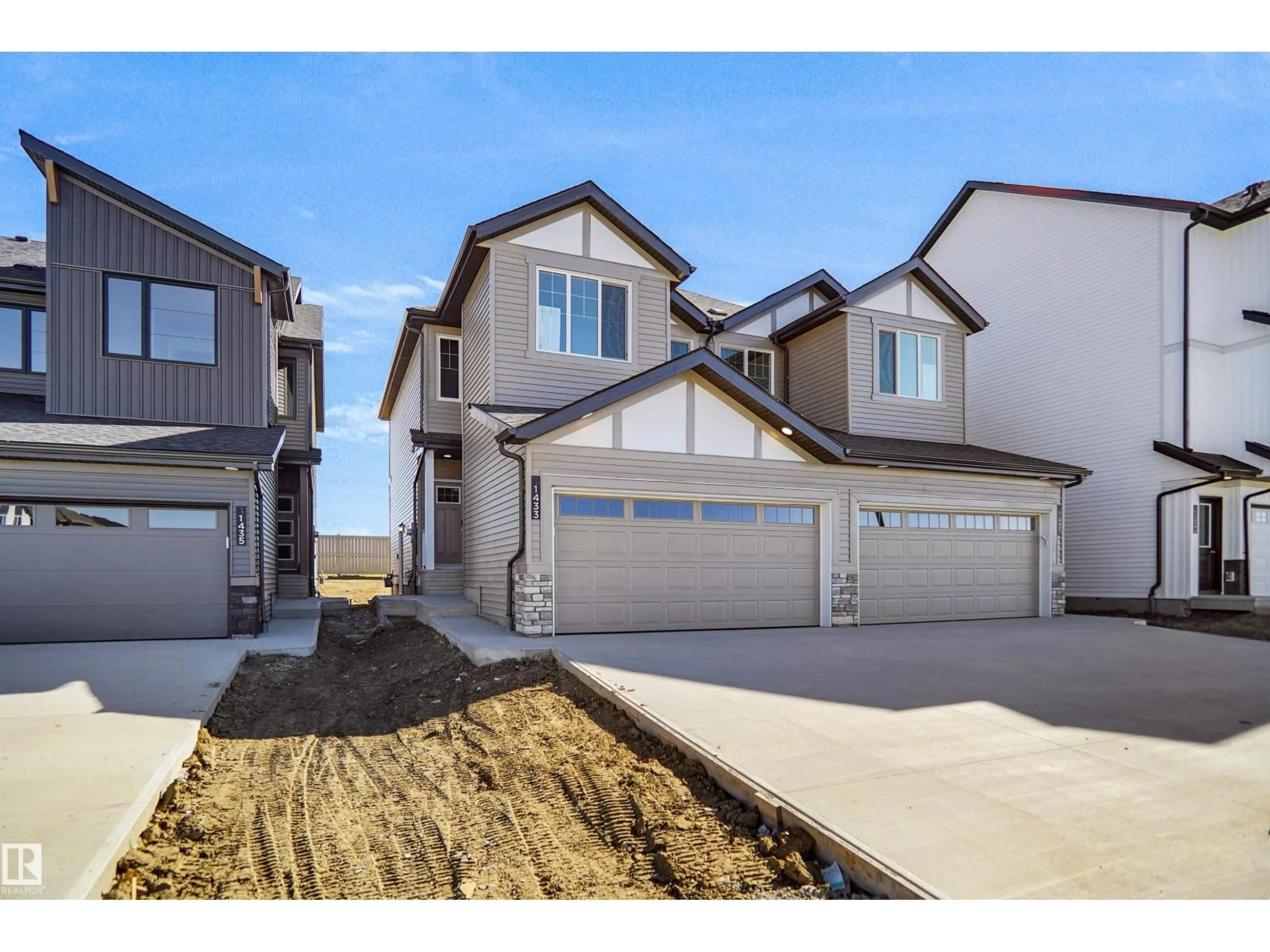 Unknown for 1435 9 ST, Edmonton Alberta T6T2N8