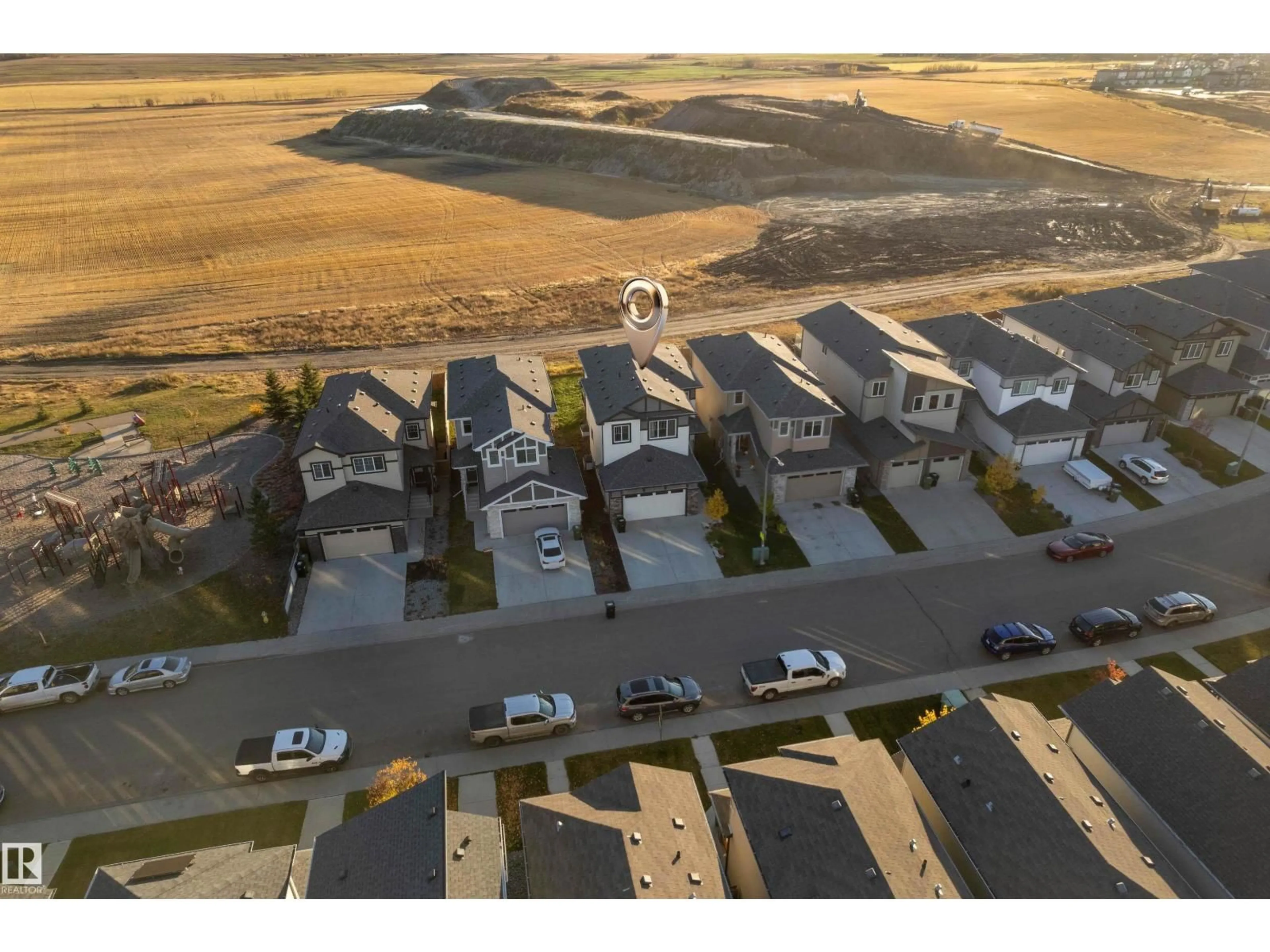 A pic from outside/outdoor area/front of a property/back of a property/a pic from drone, street for 815 MORRIS AV, Leduc Alberta T9E1E9