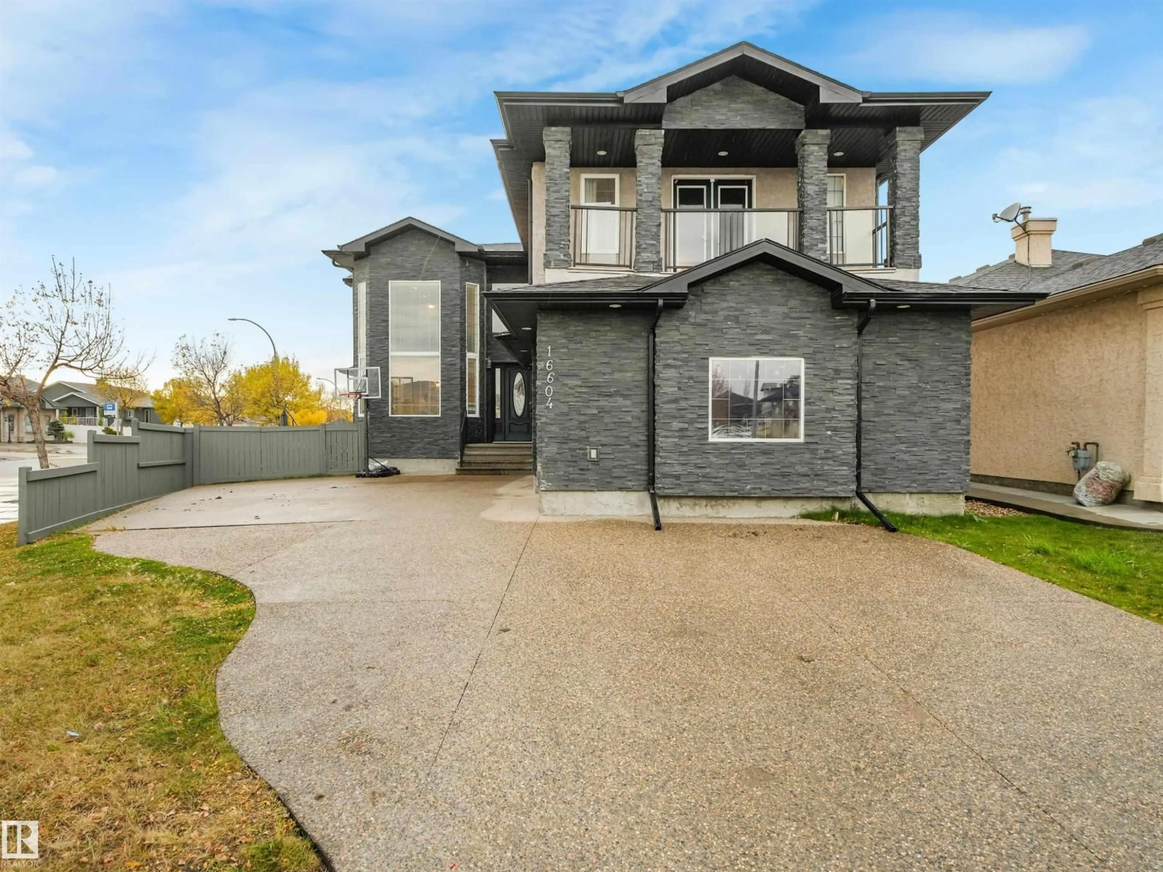 Unknown for NW - 16604 72 ST, Edmonton Alberta T5Z3Y4