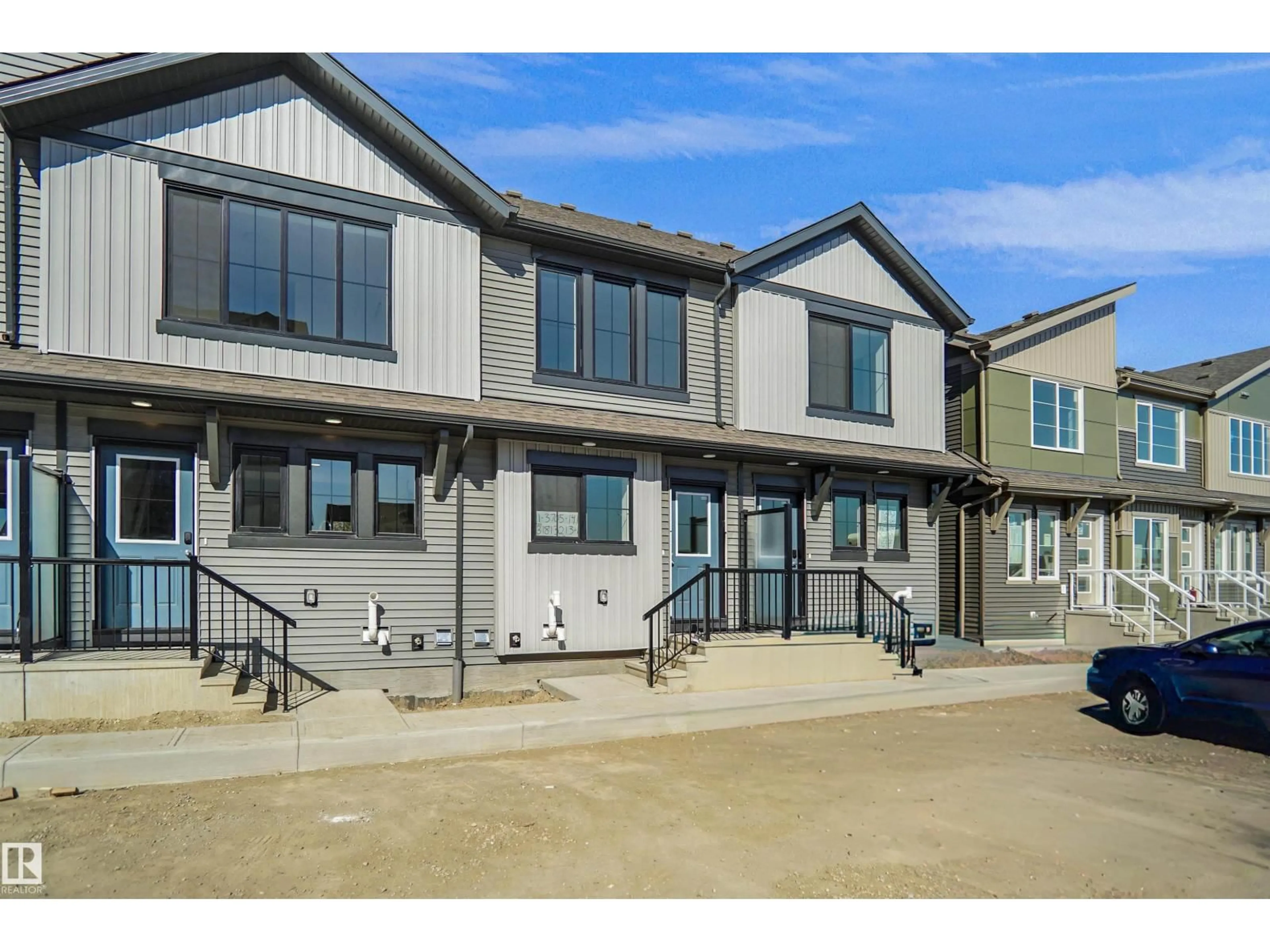 Home with vinyl exterior material, street for #15 - 3705 141 ST, Edmonton Alberta T6W5M9