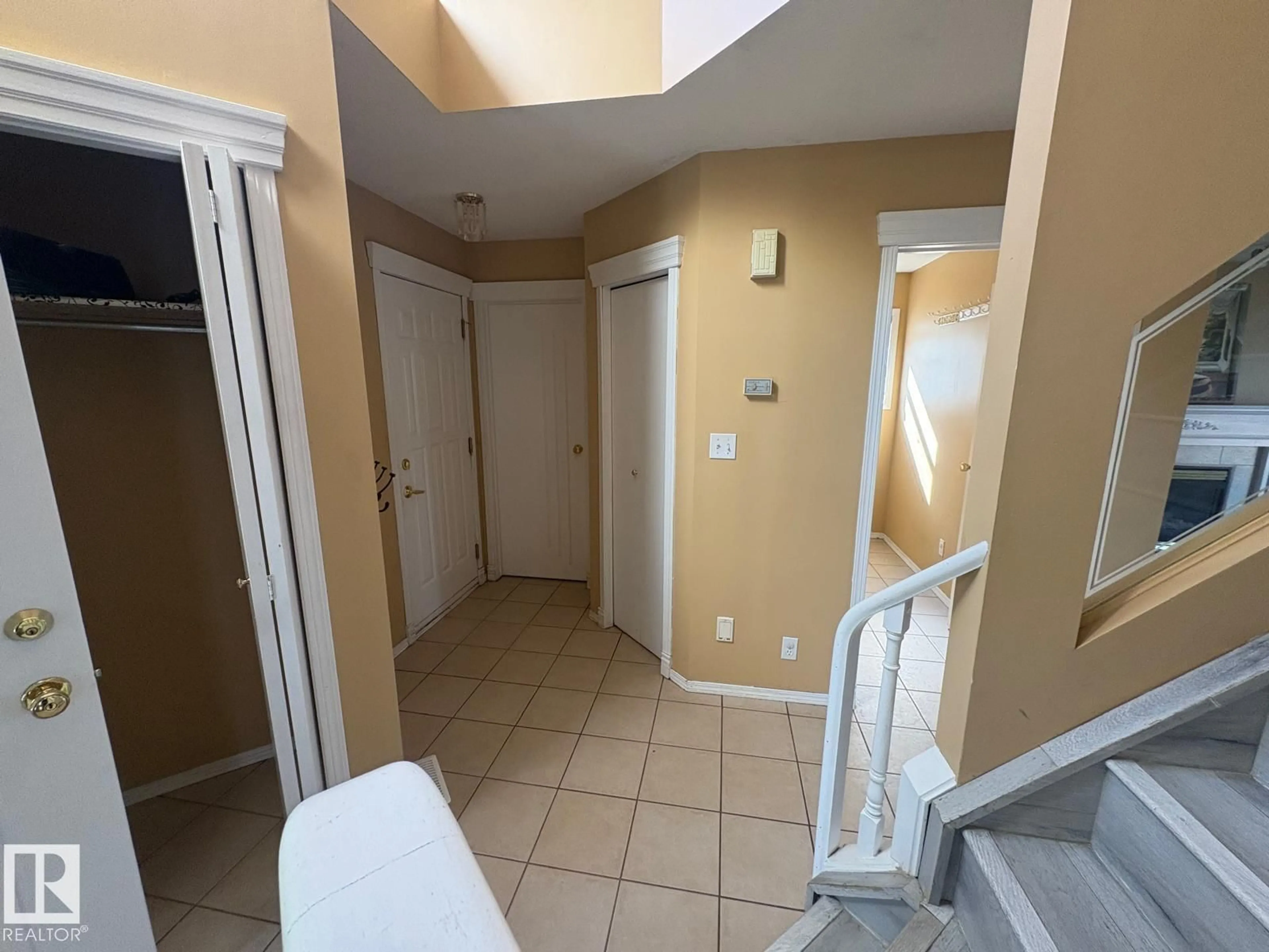 A pic of a room for 4424 28A ST NW, Edmonton Alberta T6T1K1