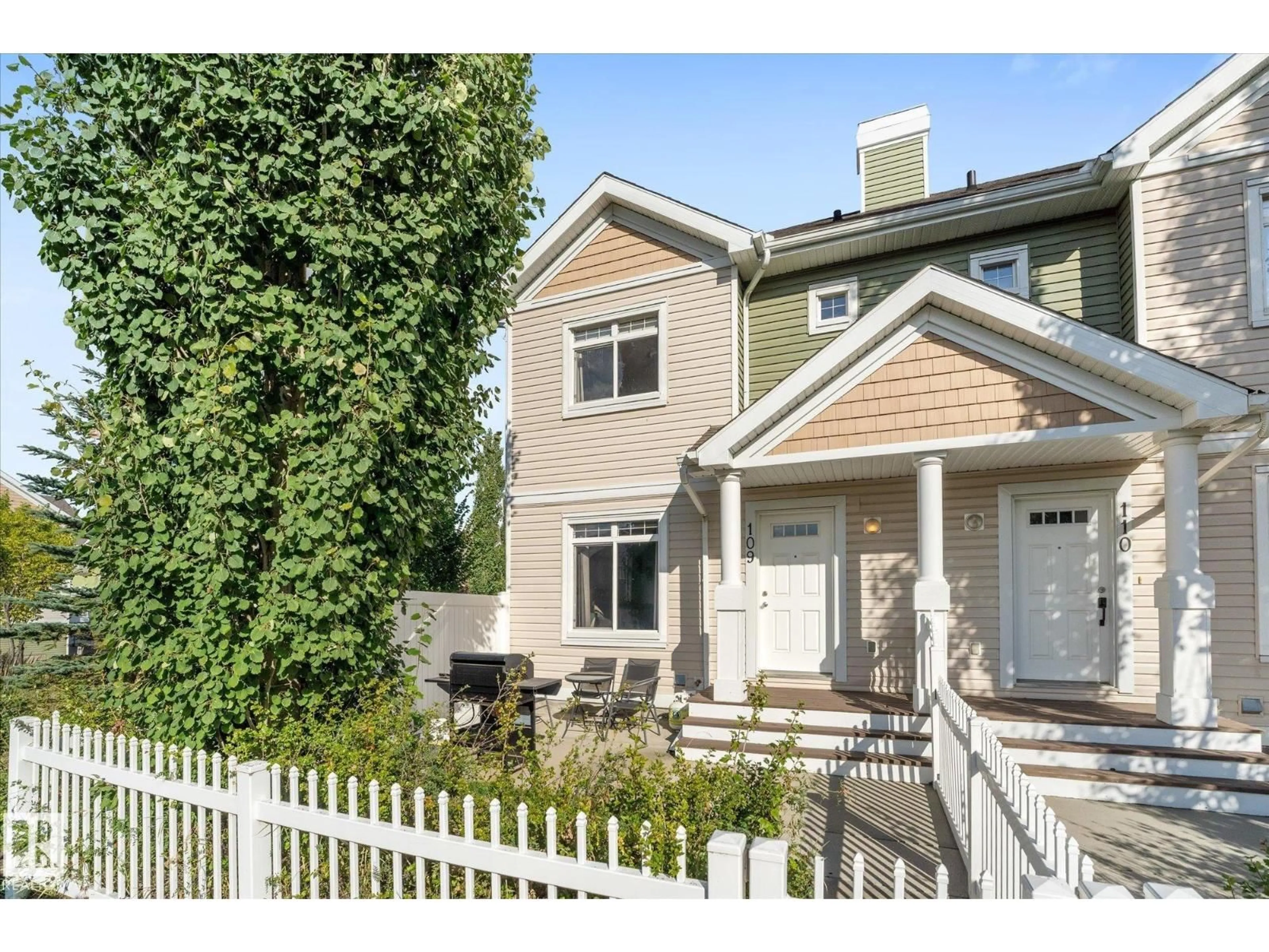 Home with vinyl exterior material, street for #109 - 1804 70 ST, Edmonton Alberta T6X0H4