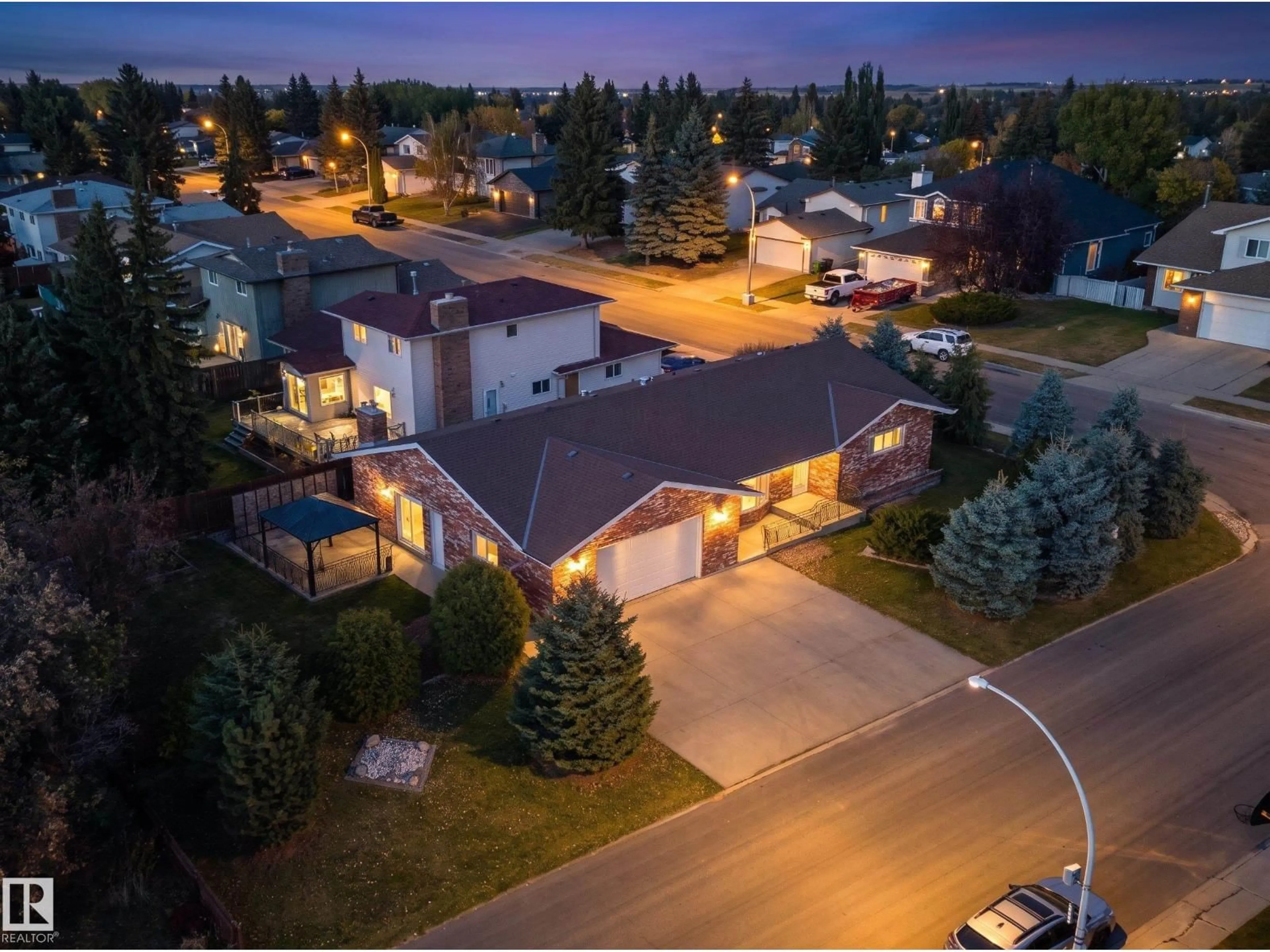 A pic from outside/outdoor area/front of a property/back of a property/a pic from drone, street for 18412 82 AV, Edmonton Alberta T5T3K4