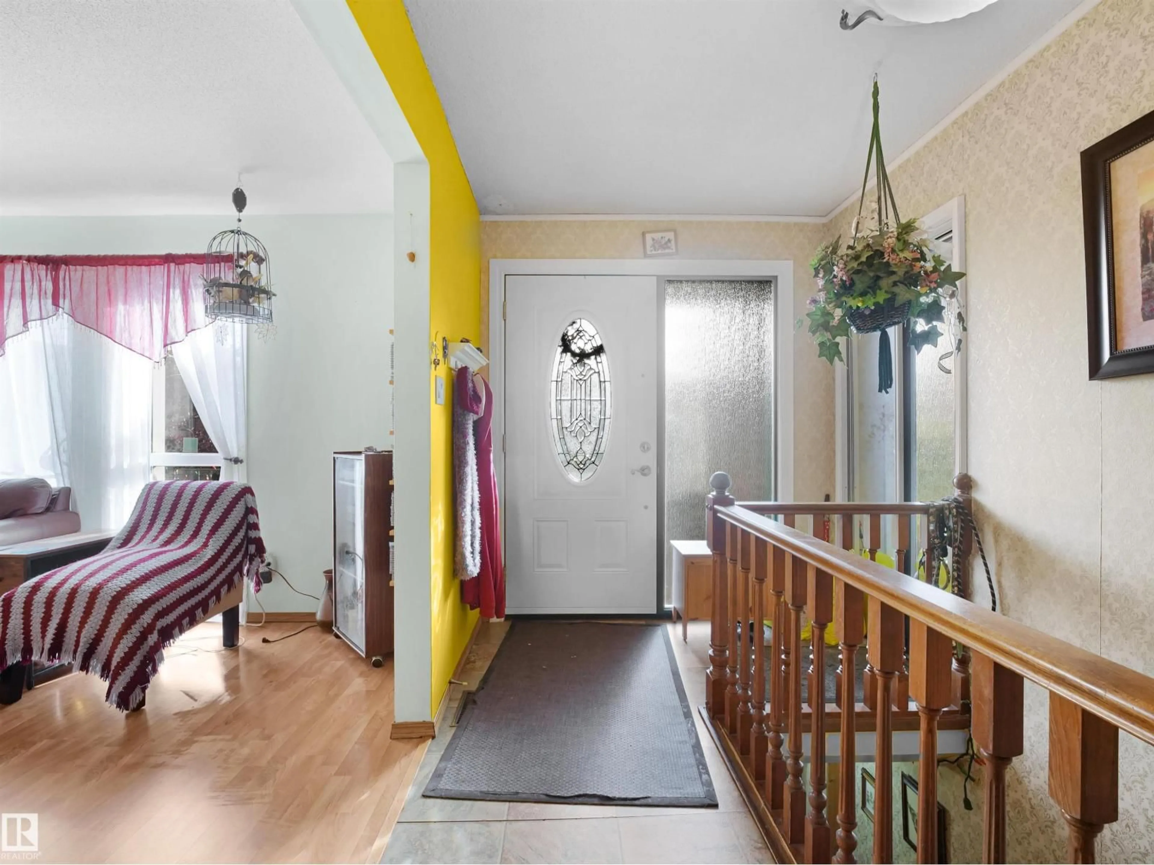 Indoor entryway for 17108 82 AV, Edmonton Alberta T5T0C1