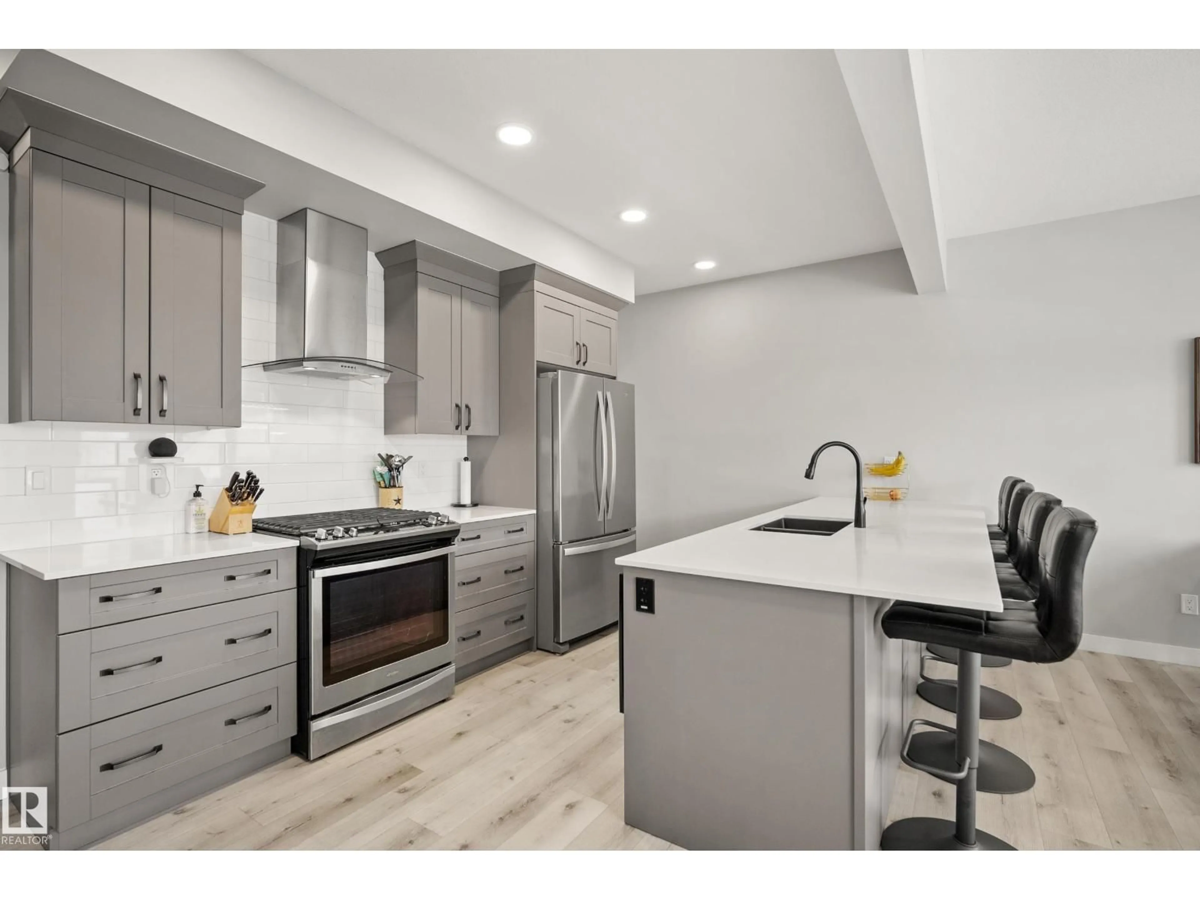 Open concept kitchen, unknown for 20 ROBERTS CL, Leduc Alberta T9E1K9