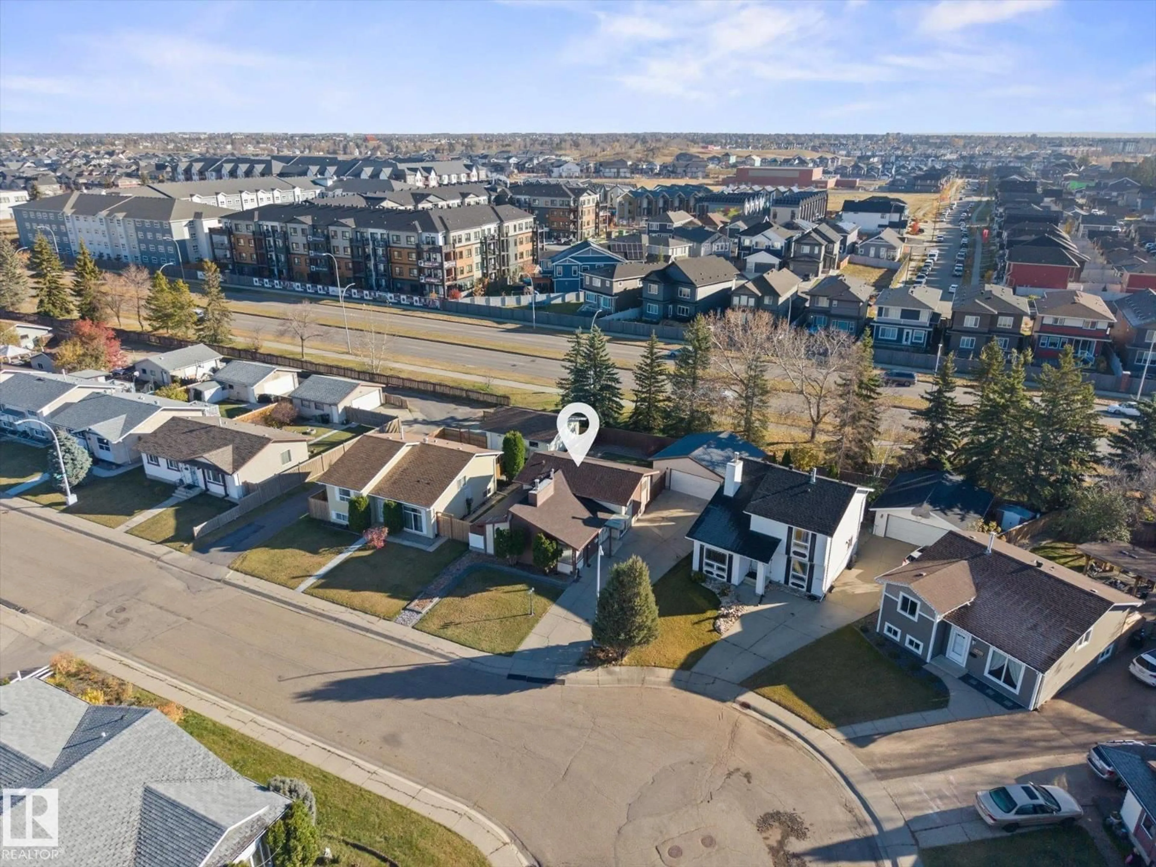 A pic from outside/outdoor area/front of a property/back of a property/a pic from drone, street for NW - 14107 114 ST, Edmonton Alberta T5X1R6