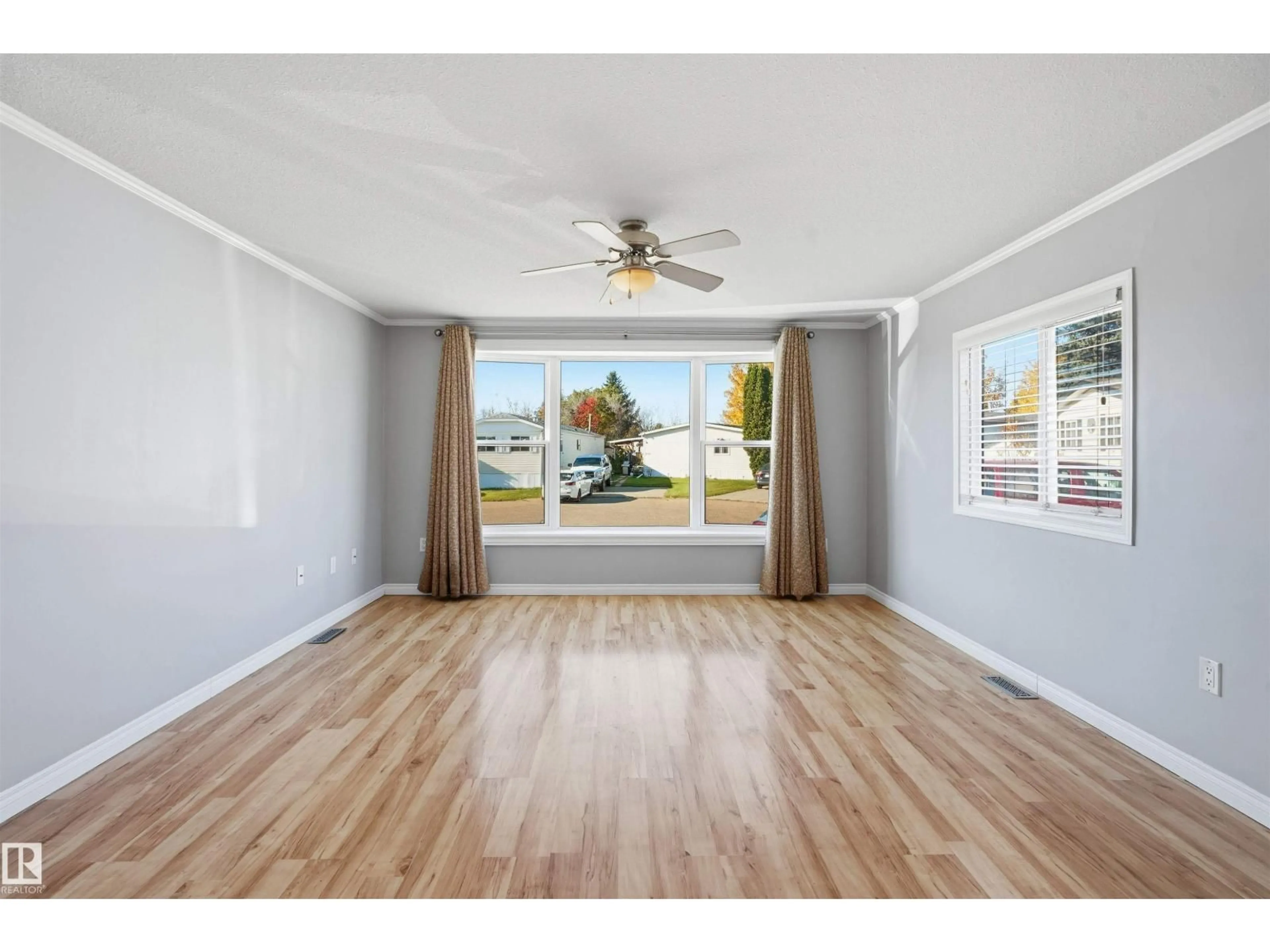 A pic of a room for 10770 - 2626 WINTERBURN RD, Edmonton Alberta T5S1T7