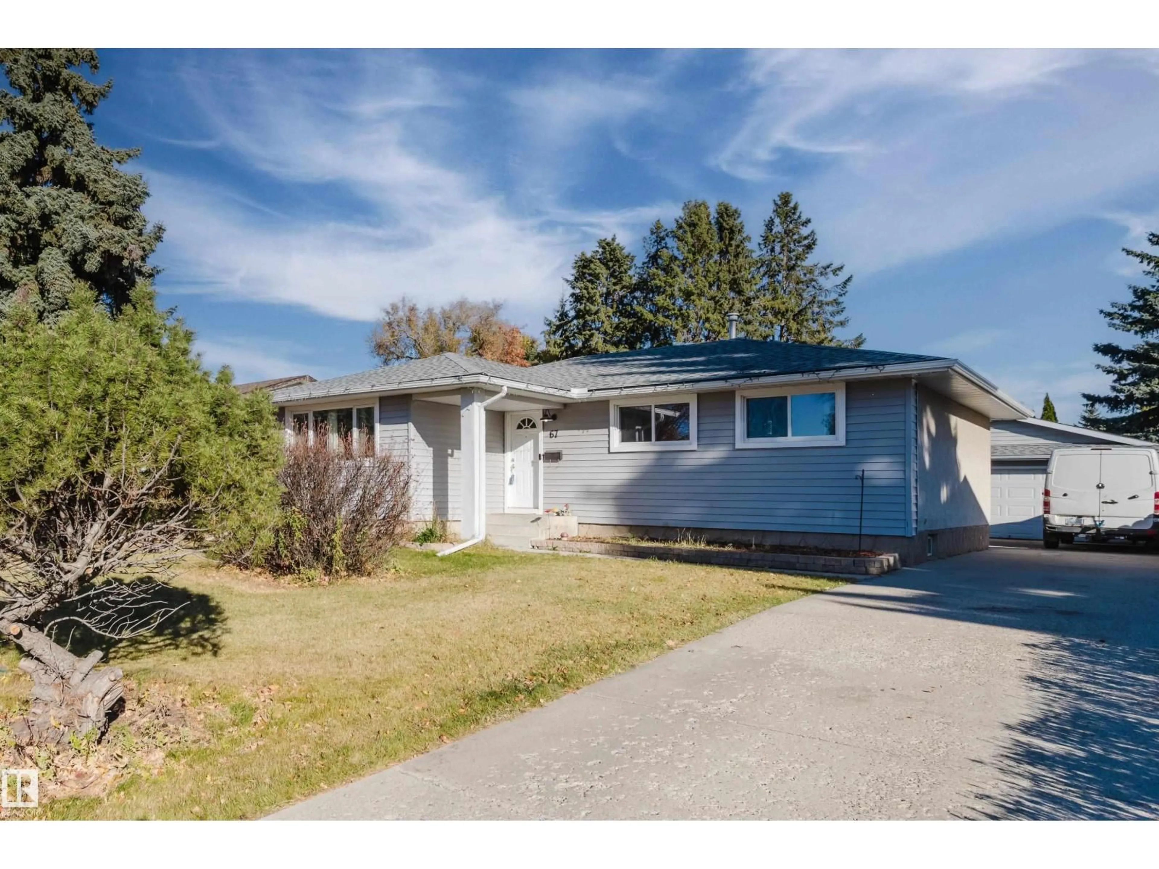 Home with vinyl exterior material, street for 67 STARLING DR, Sherwood Park Alberta T8A0A6