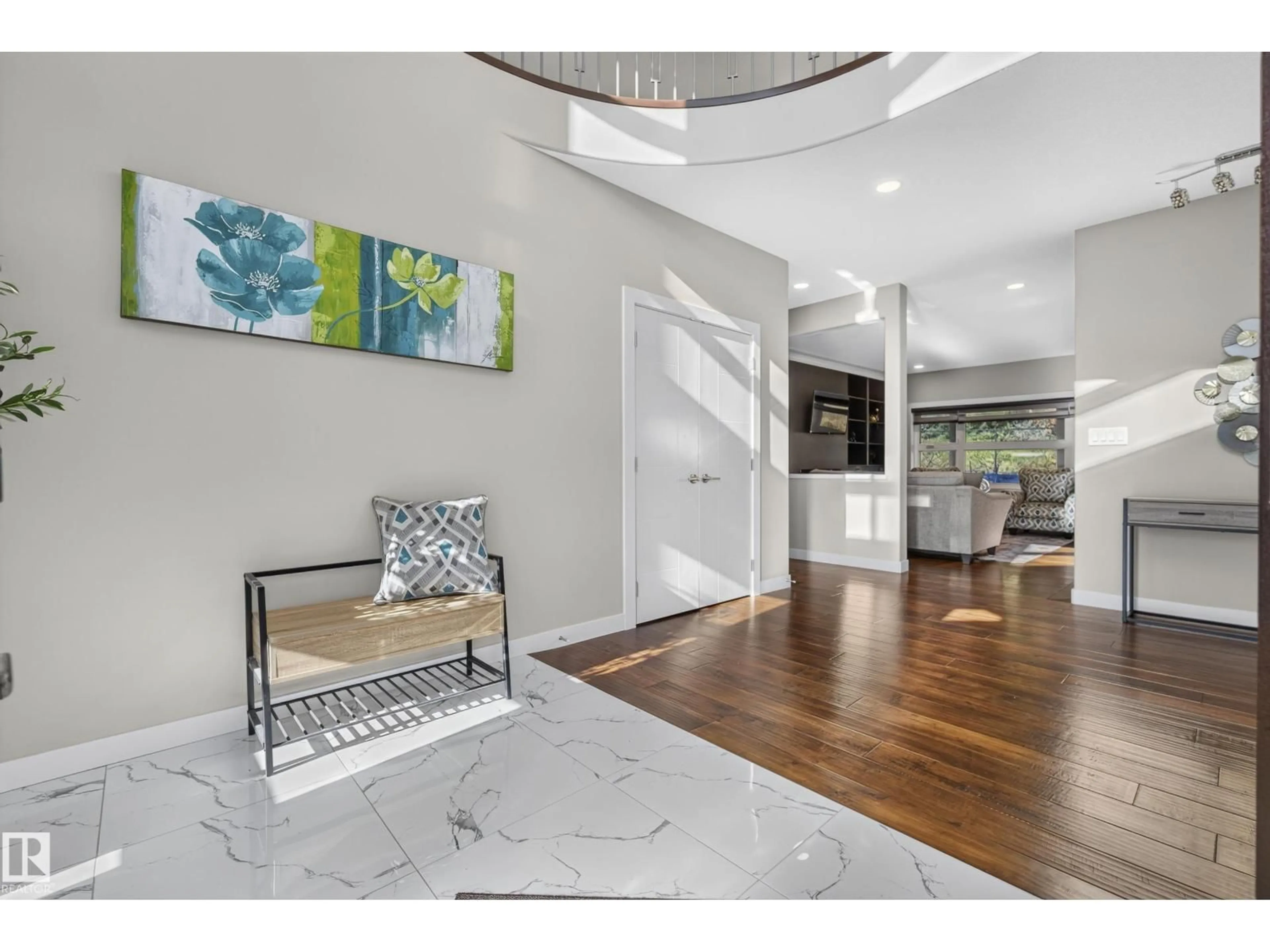 Indoor entryway for 10 LEGACY, St. Albert Alberta T8N7R2