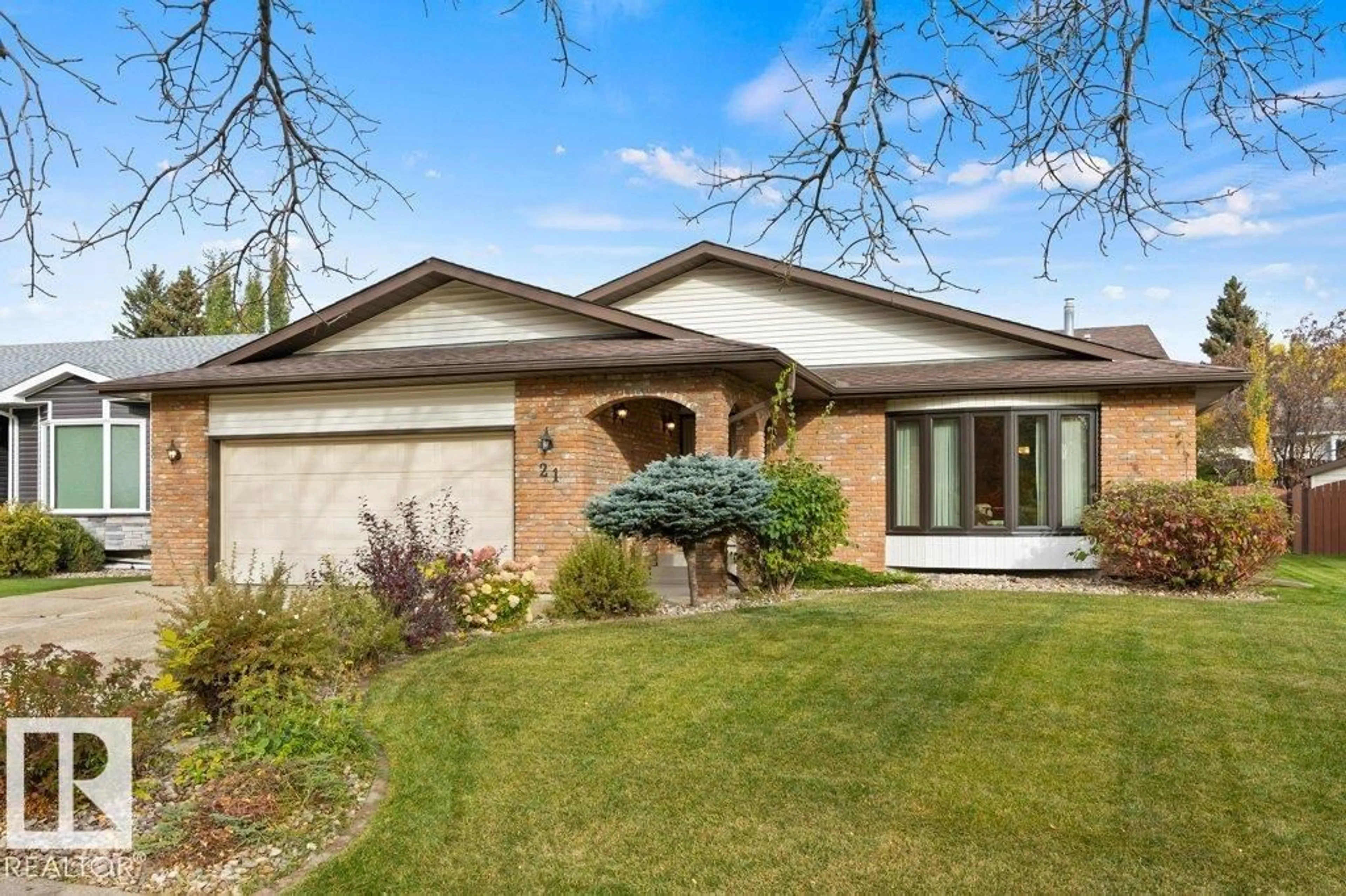 Home with brick exterior material, street for 21 LORNE CR, St. Albert Alberta T8N3R5