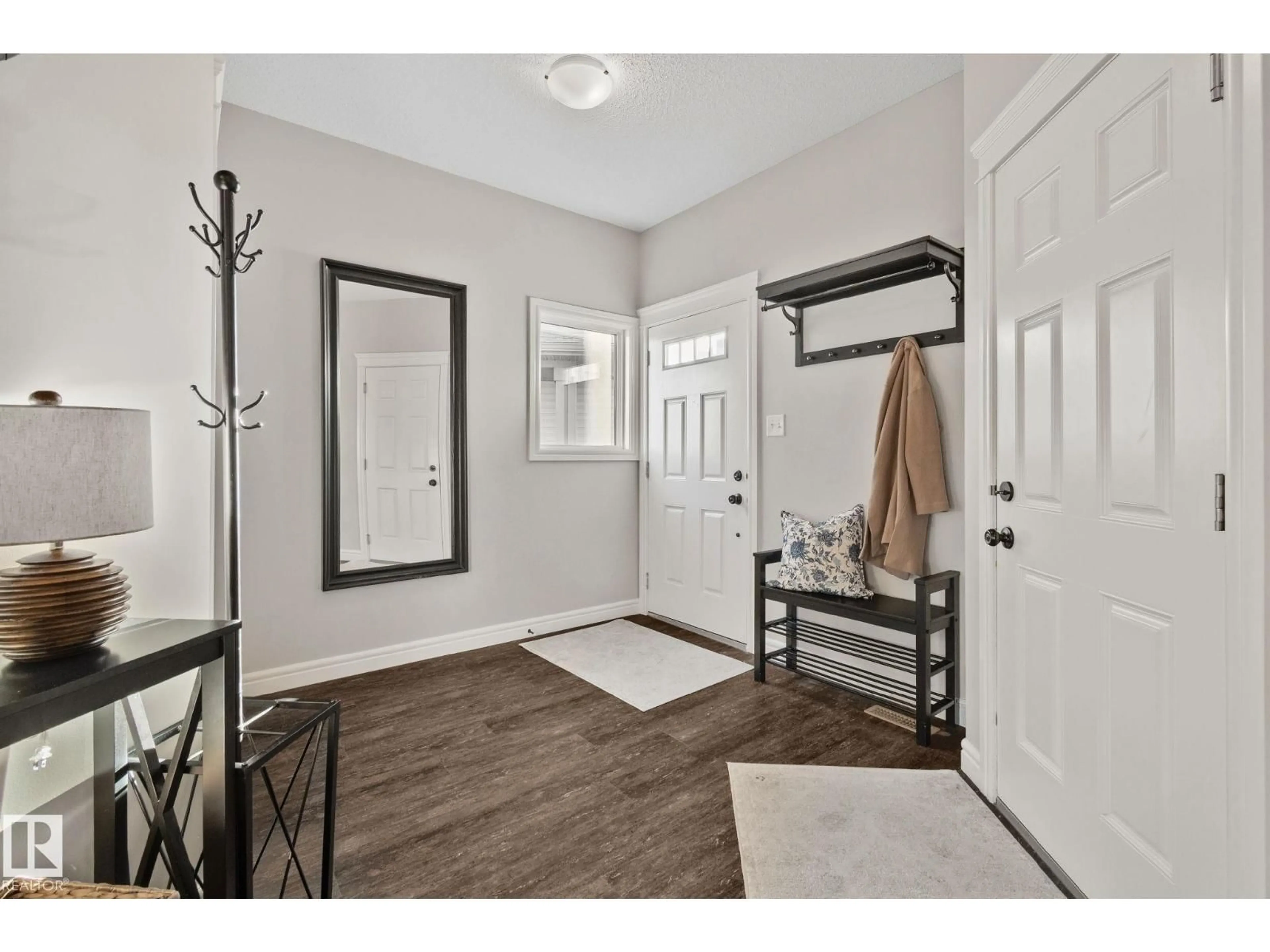 Indoor entryway for 25 MCLEAN, Leduc Alberta T9E1A3